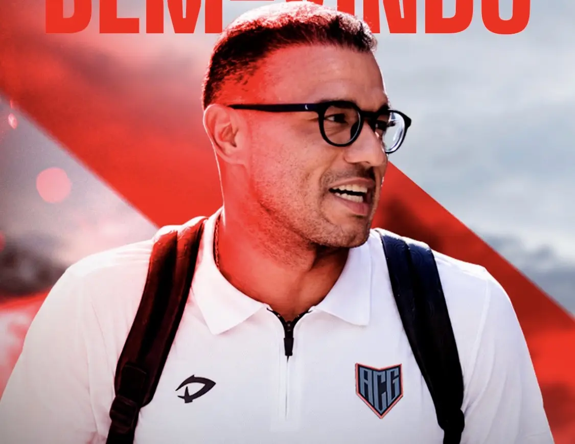 Atlético-GO anuncia a contratação do técnico Roger Silva