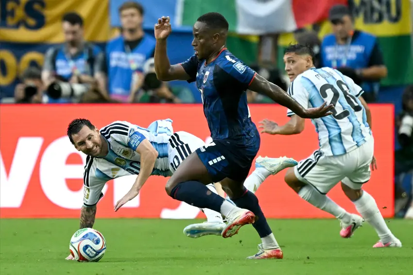 Jovane Cabral, da seleção de Cabo Verde, é o novo reforço do Grêmio para a temporada