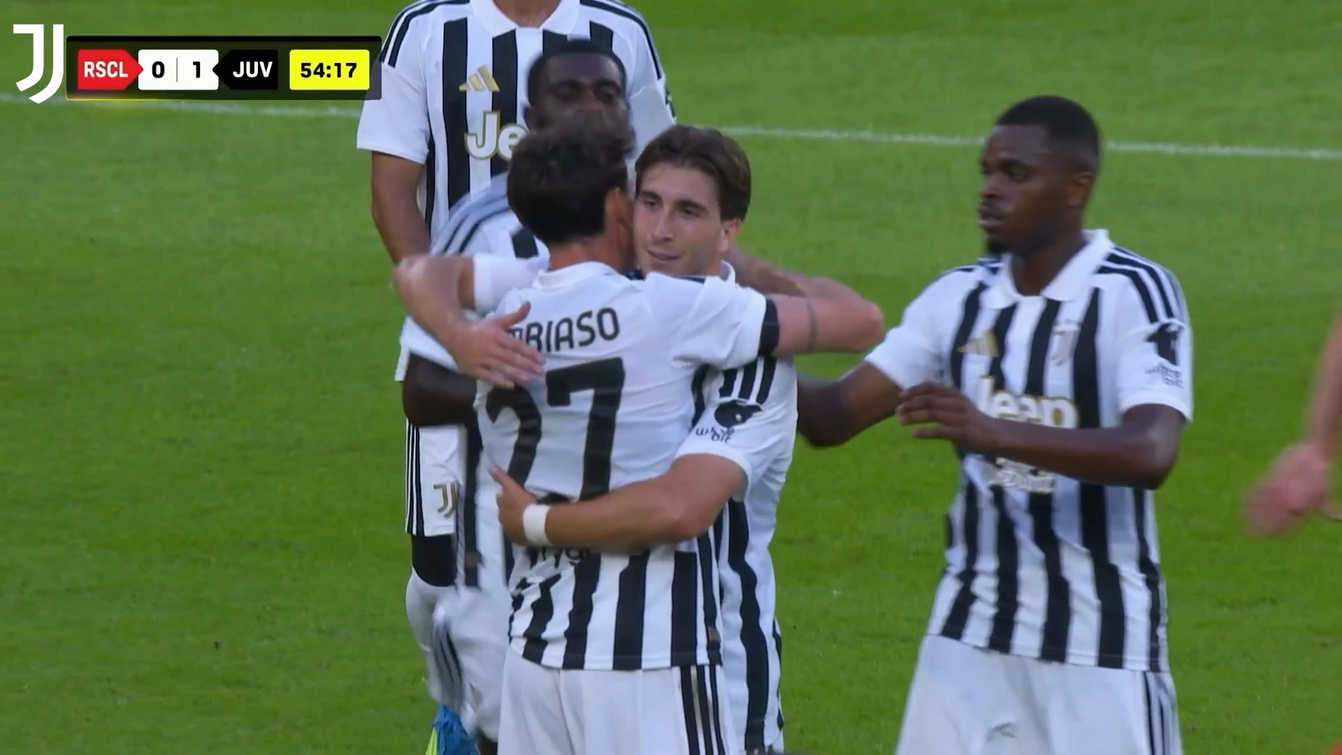 Golaço de falta de Miretti garante vitória da Juve sobre o Standard Liège