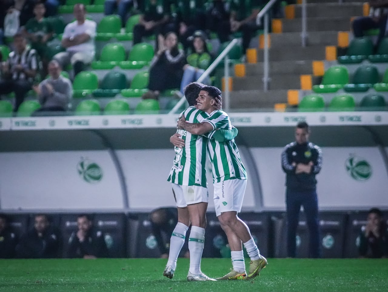 Juventude vence o Cuiabá e encosta na liderança da Série B