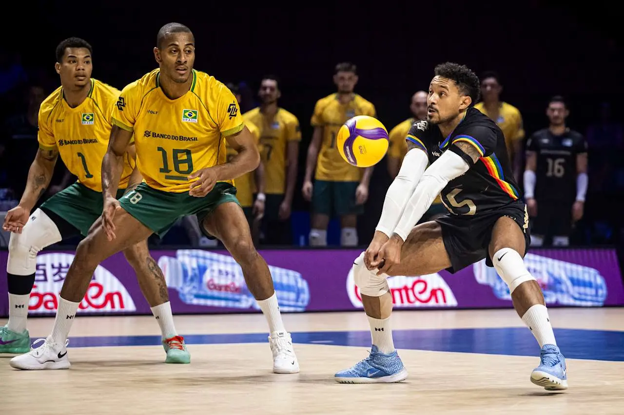 Brasil perde para os Estados Unidos e segue pressionado na Liga das Nações de Vôlei