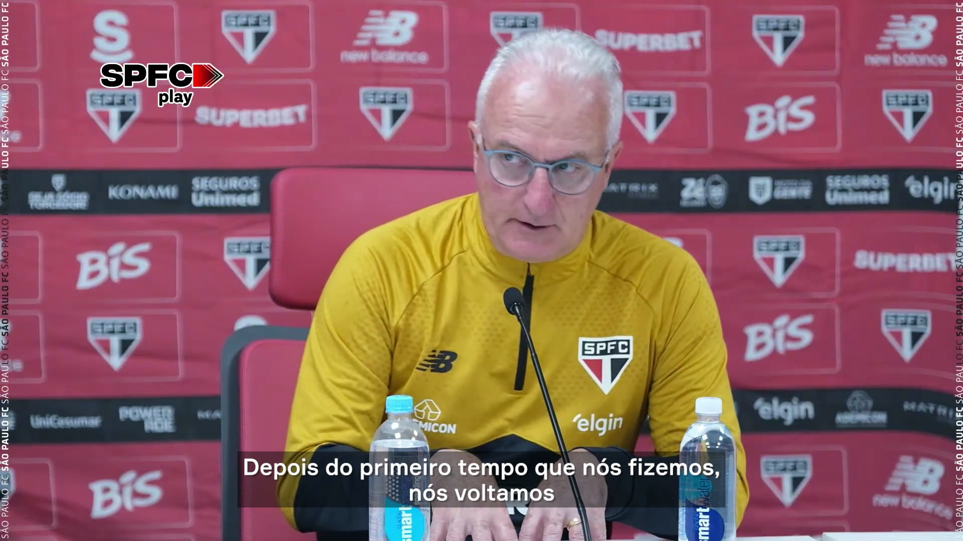 Dorival Júnior lamenta “apagão” de poucos minutos em tropeço contra o Athletico