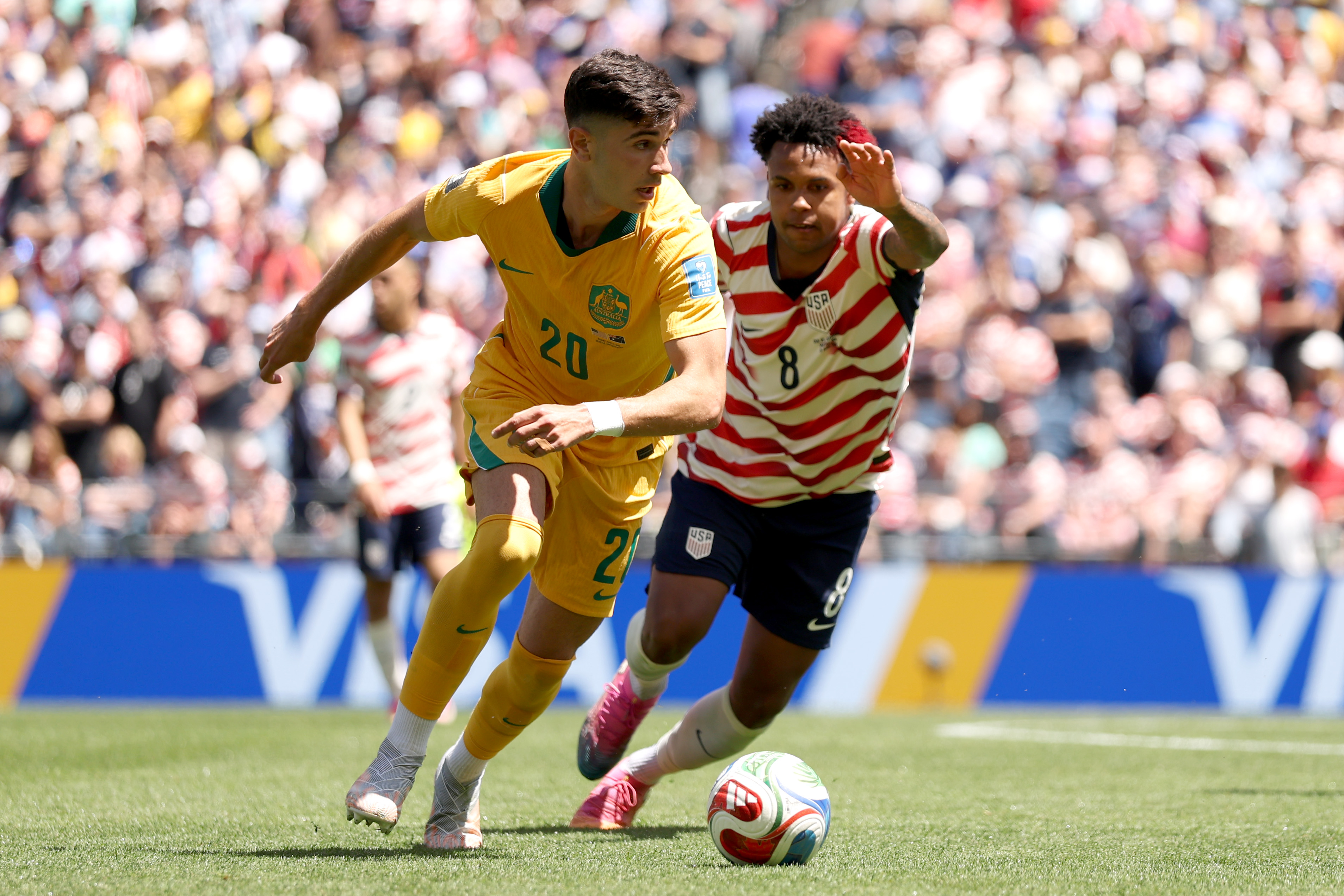Australiano que jogou a Copa do Mundo testa positivo para cocaína em blitz de trânsito