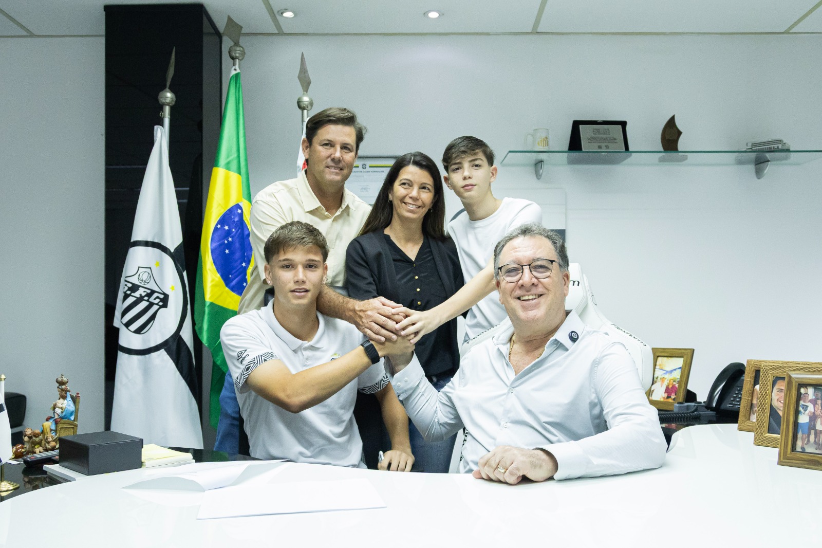 Santos renova com o Menino da Vila Vinicius Fabri até 2031