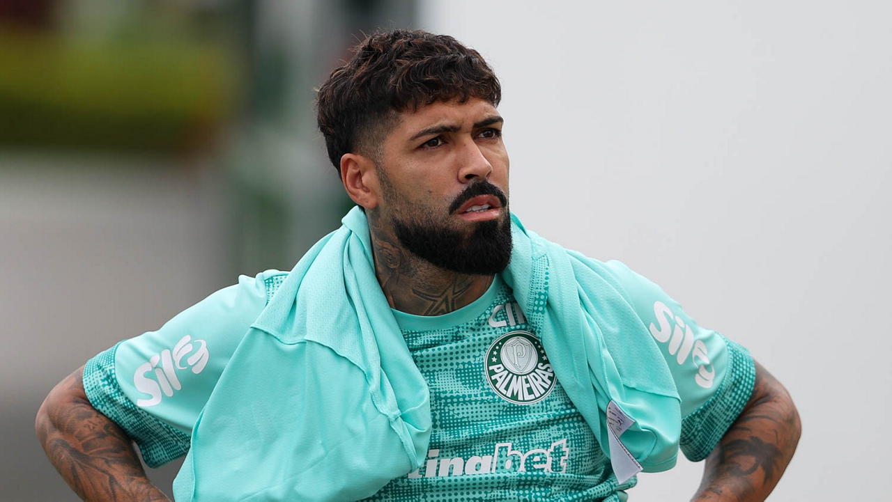 Barboza treina integralmente com o elenco e pode reforçar o Palmeiras contra o Internacional