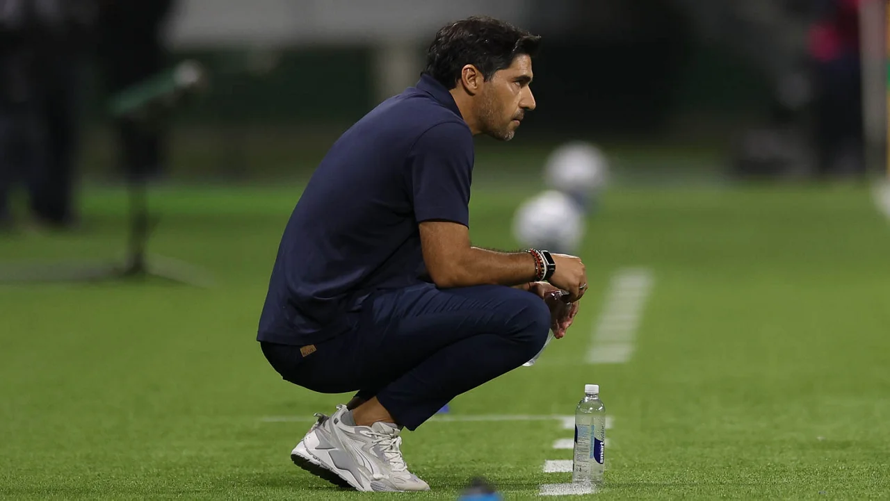 Abel minimiza tropeços do Palmeiras em casa e mantém confiança na briga por títulos: "O caminho é este"