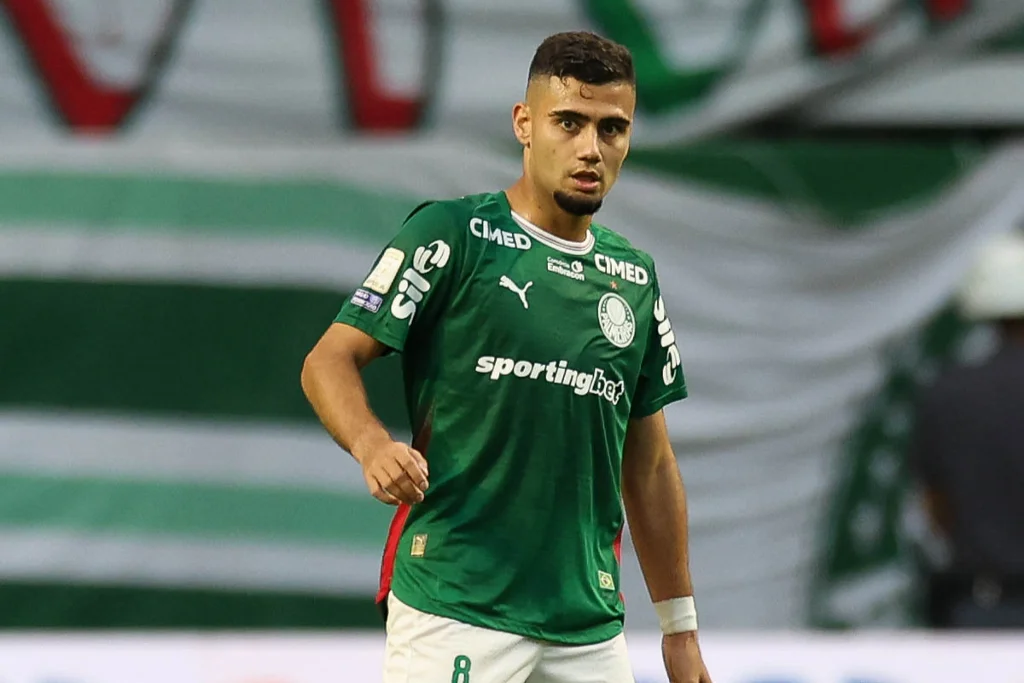 Andreas Pereira é suspenso por dois jogos e desfalca Palmeiras nas quartas da Libertadores