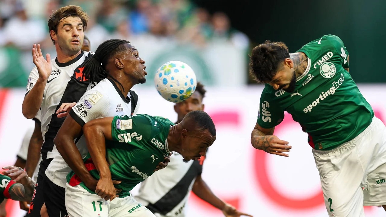 Léo Jardim lamenta "apagão" do Vasco em goleada sofrida contra o Palmeiras