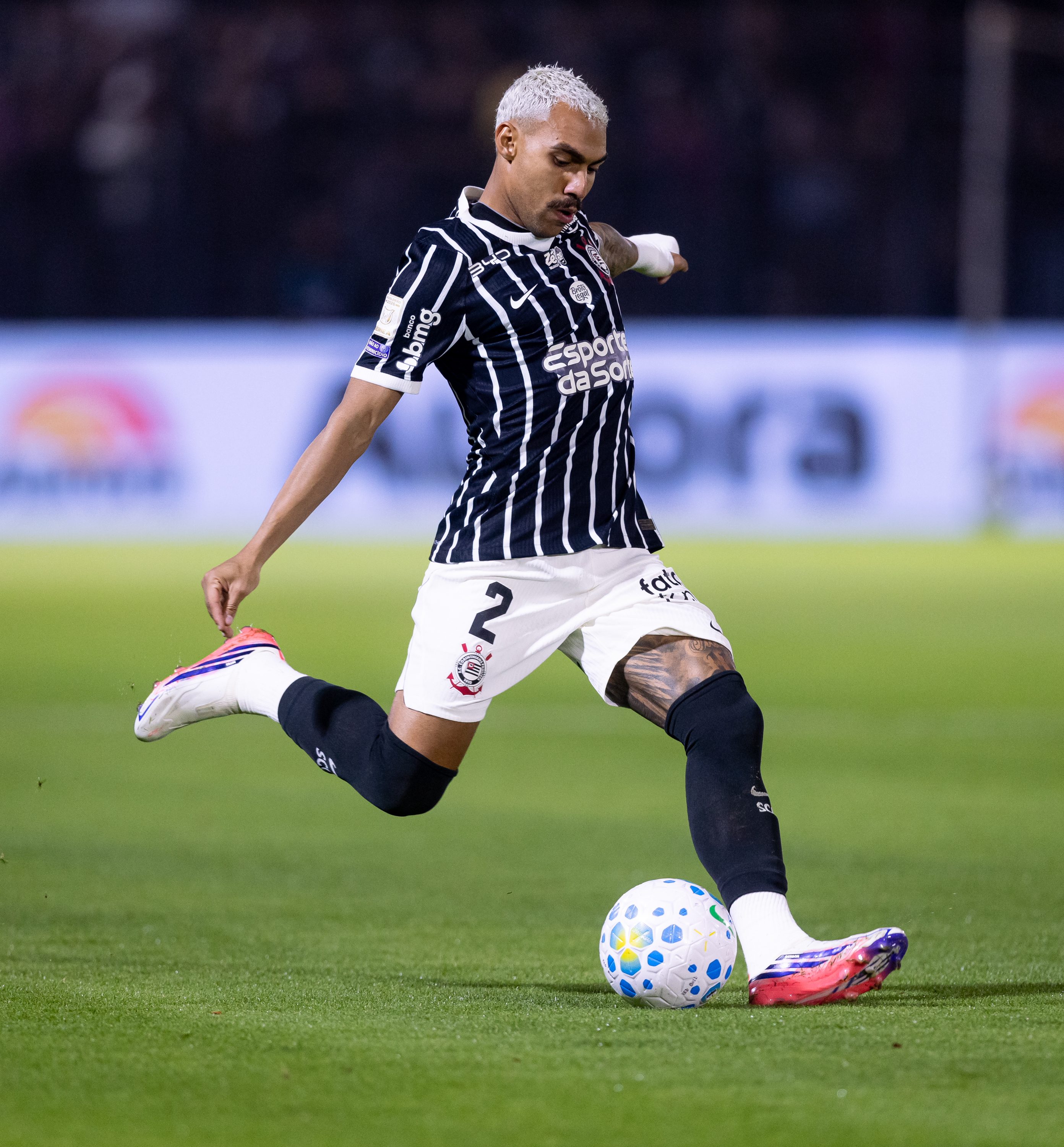 Corinthians cumpre acordo e paga salários de julho ao elenco