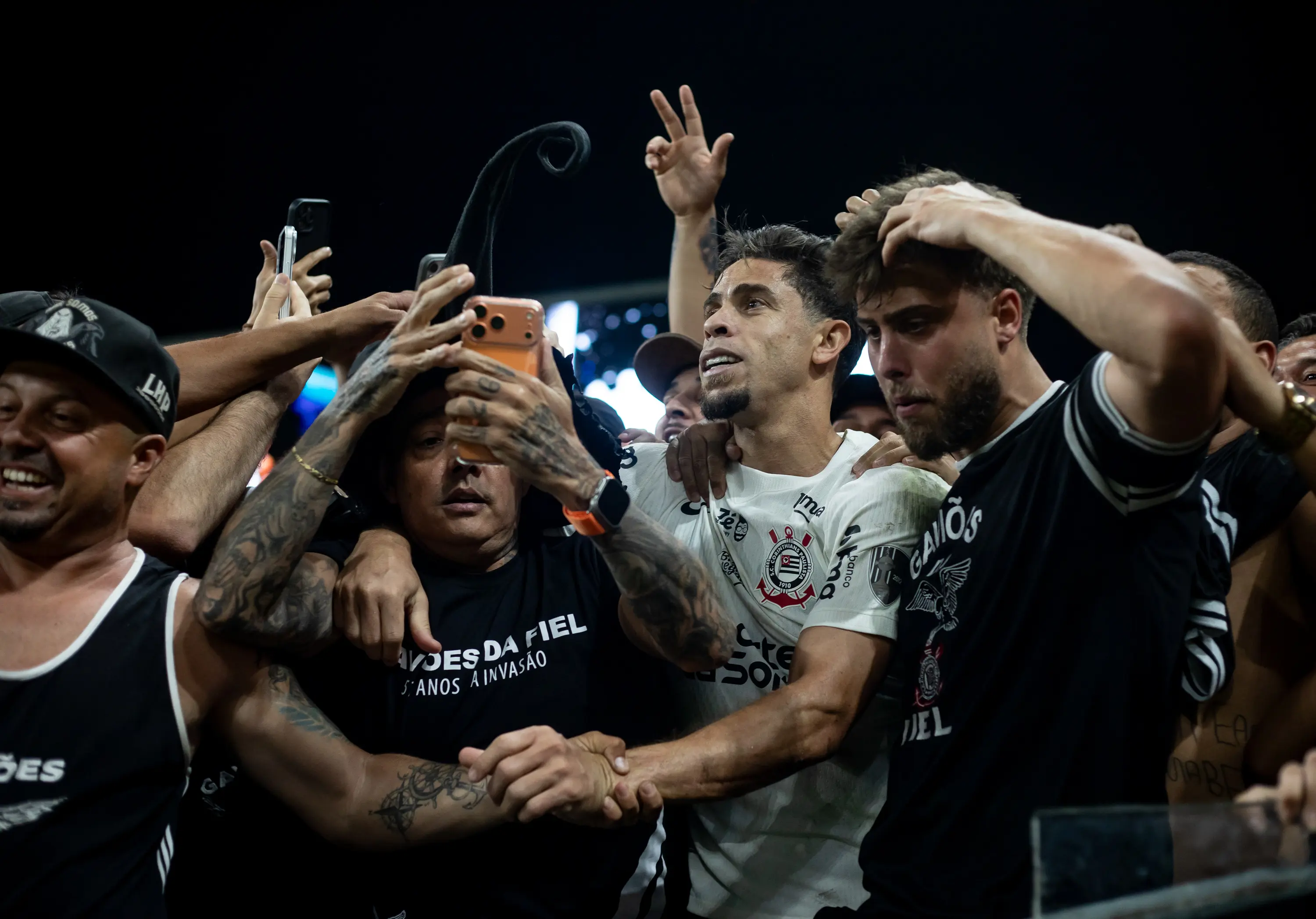 Torcida do Corinthians esgota ingressos para clássico contra o Santos