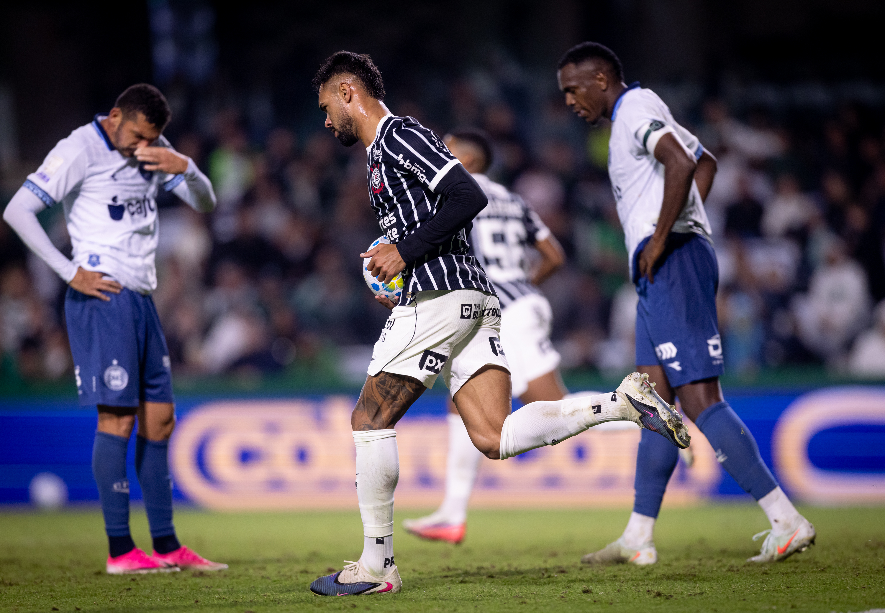 Melhores momentos: Coritiba 2 x 1 Corinthians pelo Brasileirão