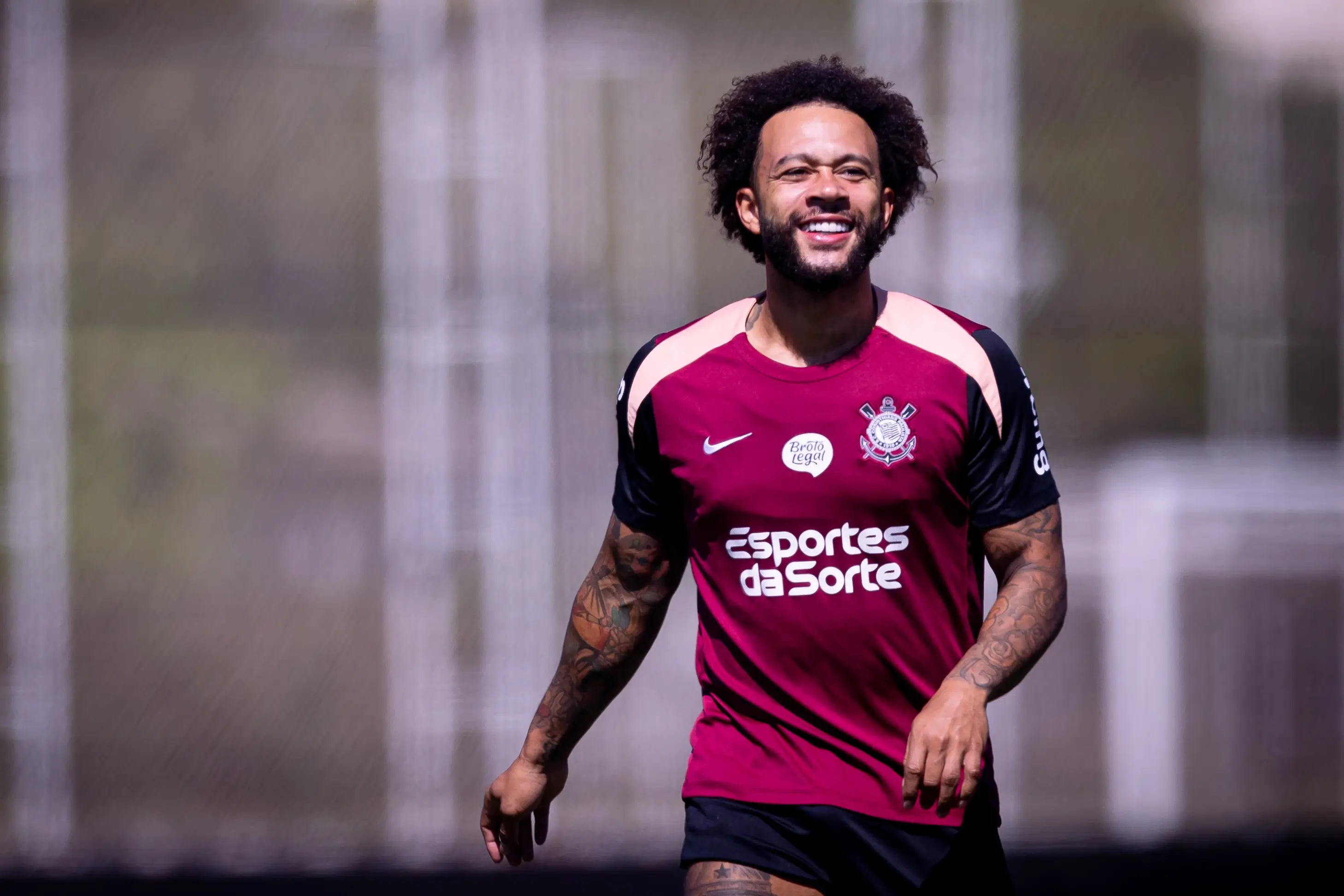 Memphis pode voltar a ser titular do Corinthians após mais de cinco meses