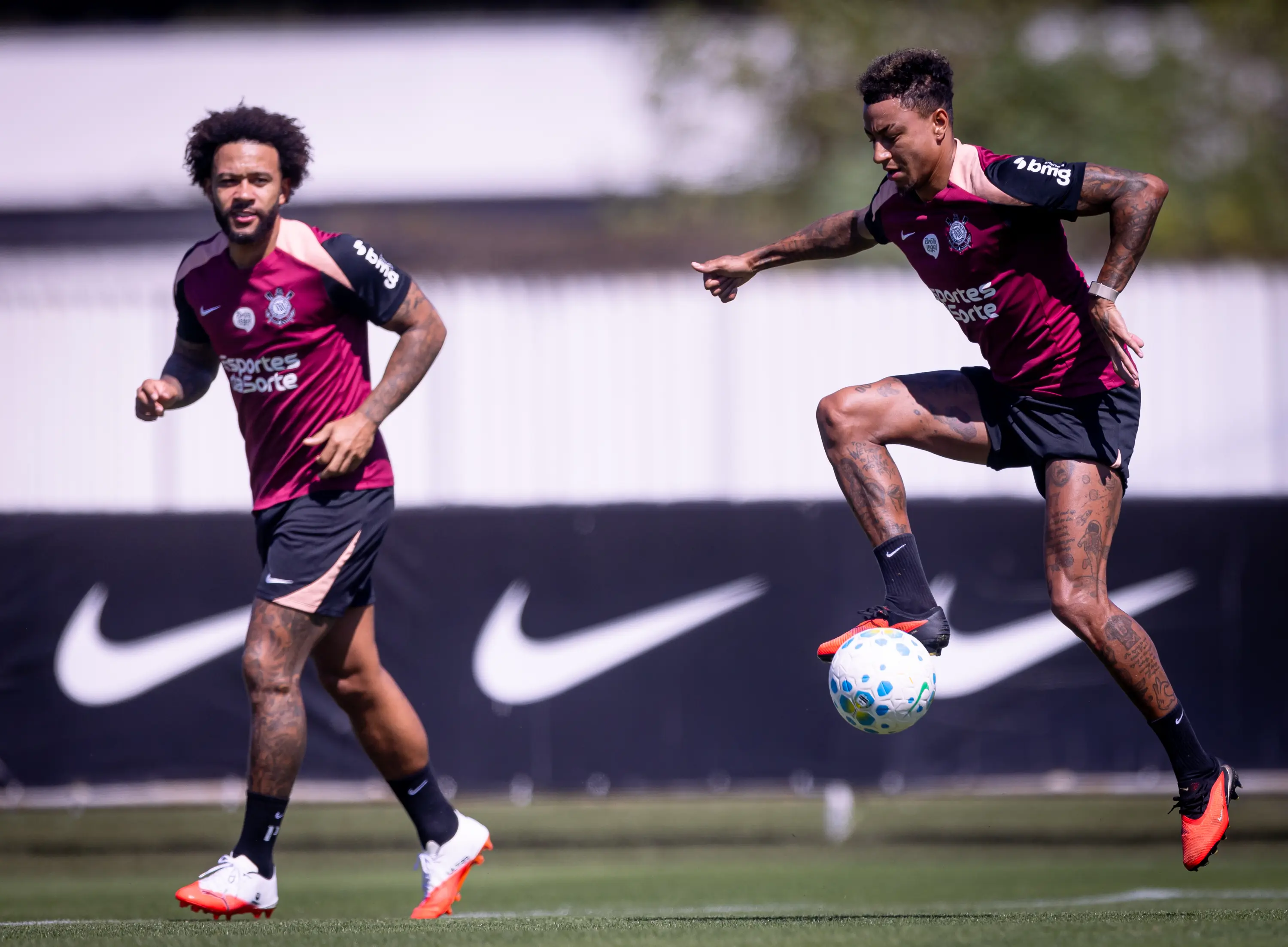 Veja galeria de fotos do treino do Corinthians nesta quinta-feira