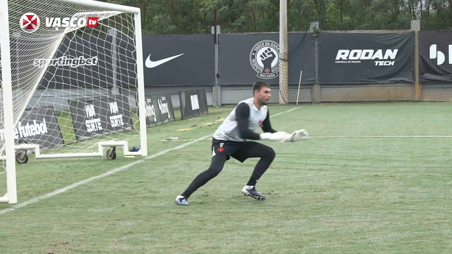 Vasco realiza último treino antes de encarar o Palmeiras