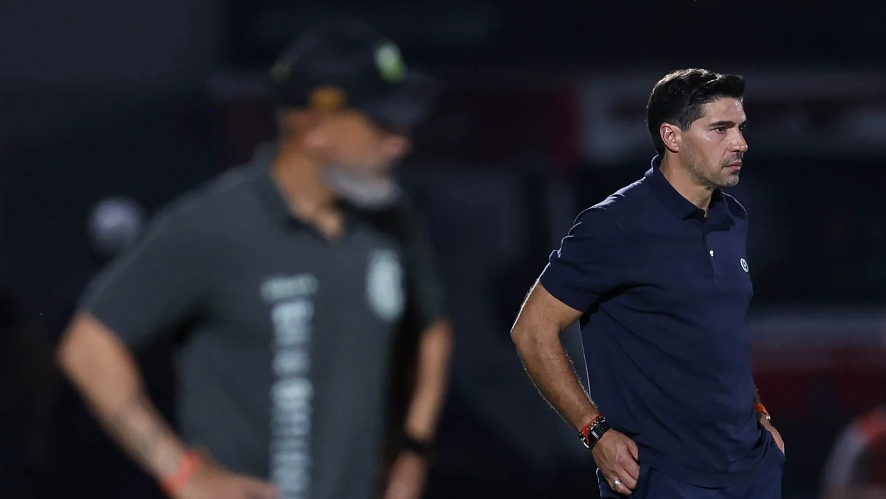 Abel cobra mais do Palmeiras, critica arbitragem e cita desgaste após empate
