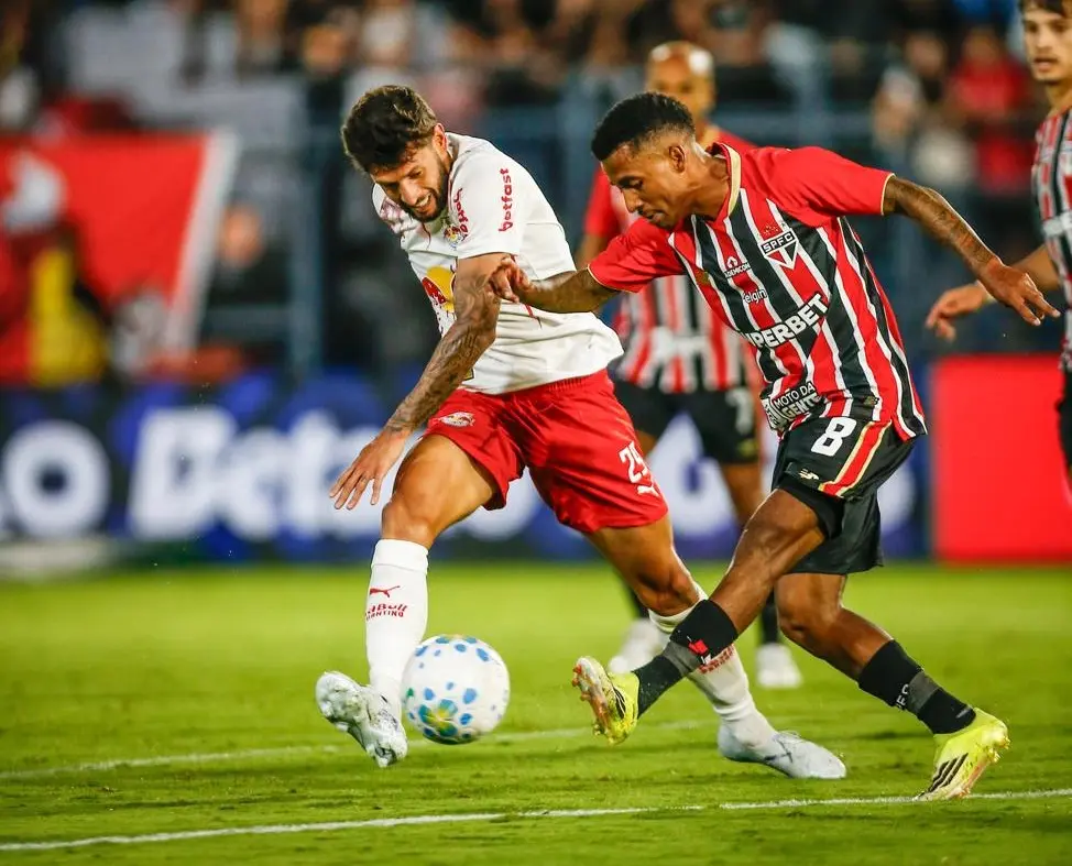 São Paulo x RB Bragantino pelo Brasileirão: onde assistir ao vivo, estatísticas, histórico e escalações