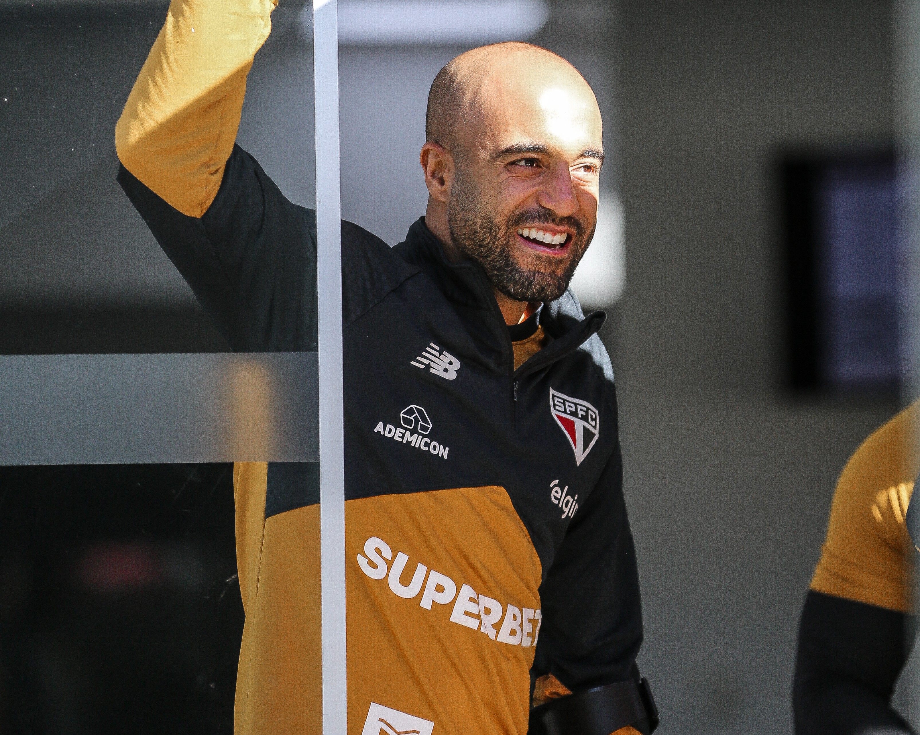 Calleri renova com São Paulo, mas futuro de Lucas Moura segue incerto no Tricolor