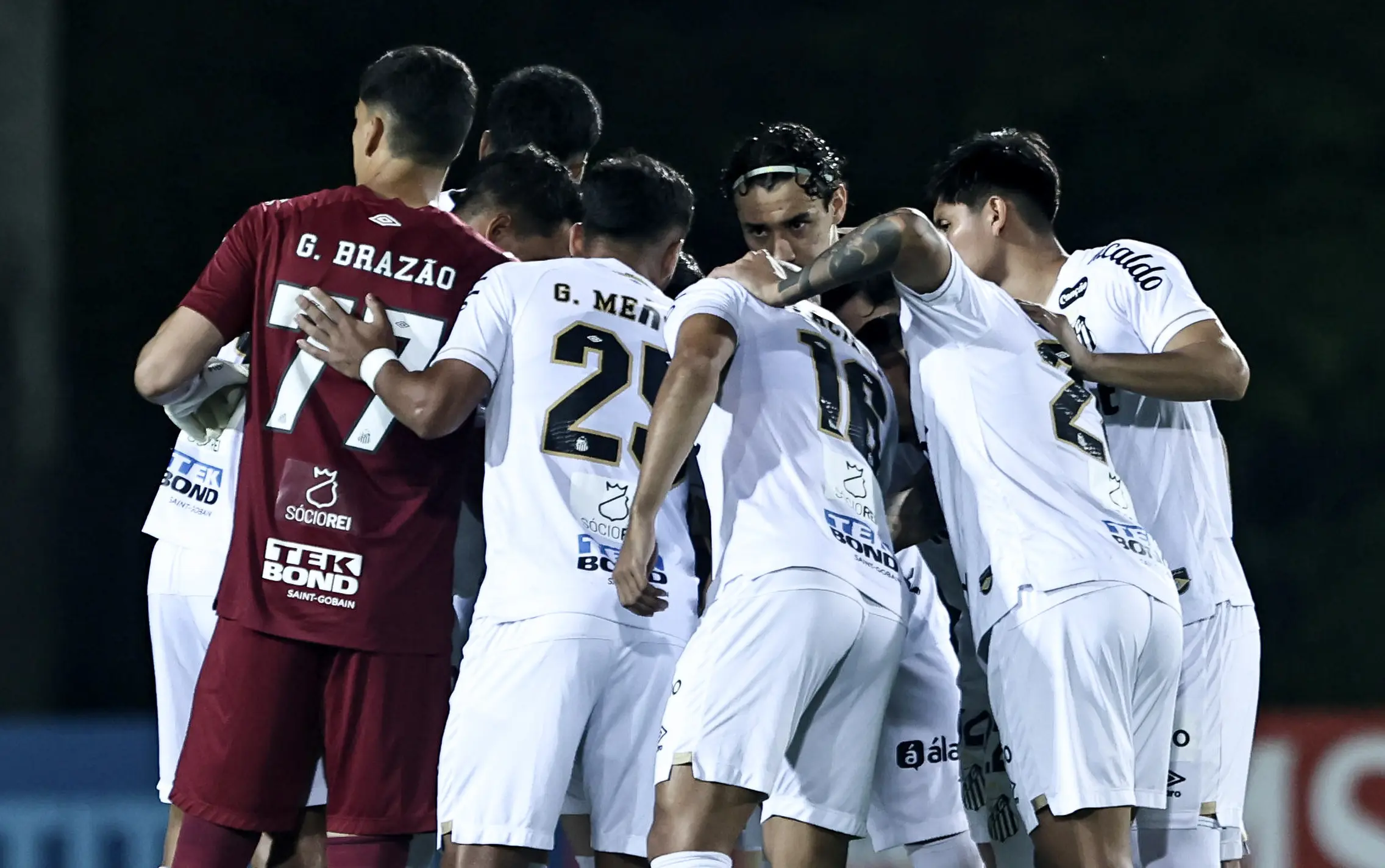 Análise: Santos sofre para converter chances e esbarra em defesa do Remo