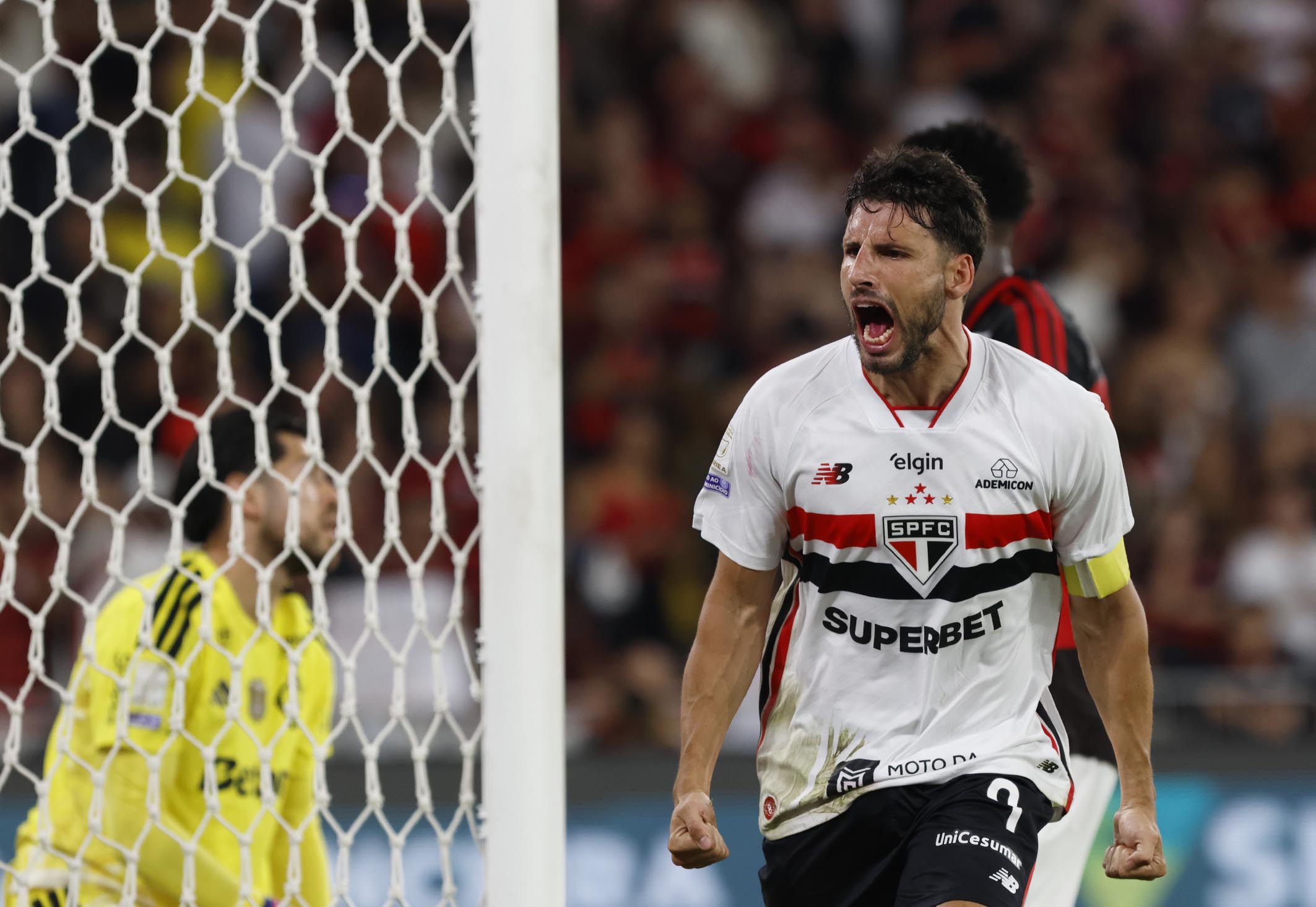 Calleri renova com o São Paulo até 2028