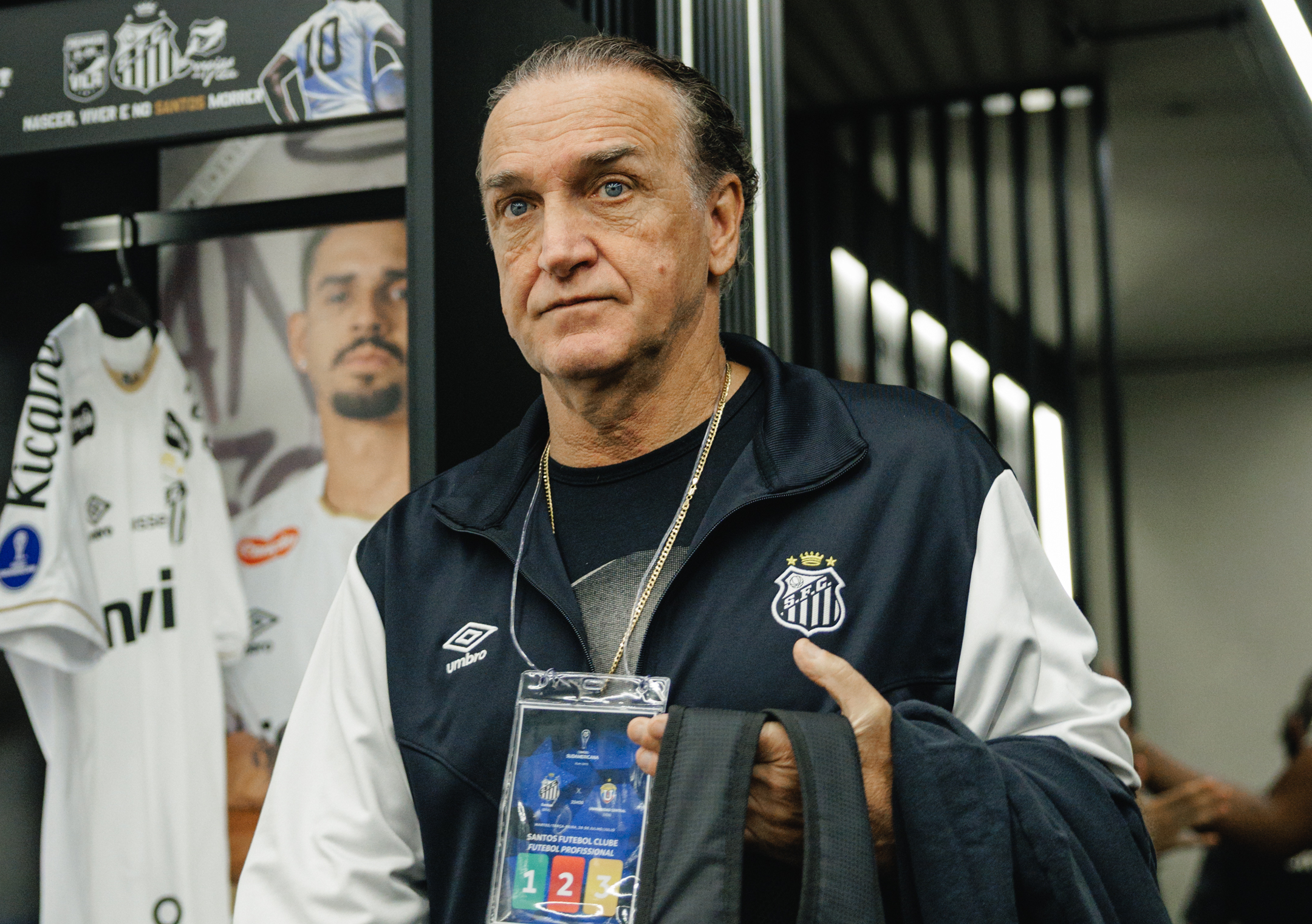 Cuca lamenta empate do Santos e deixa viagem de Neymar para enfrentar o Remo em aberto
