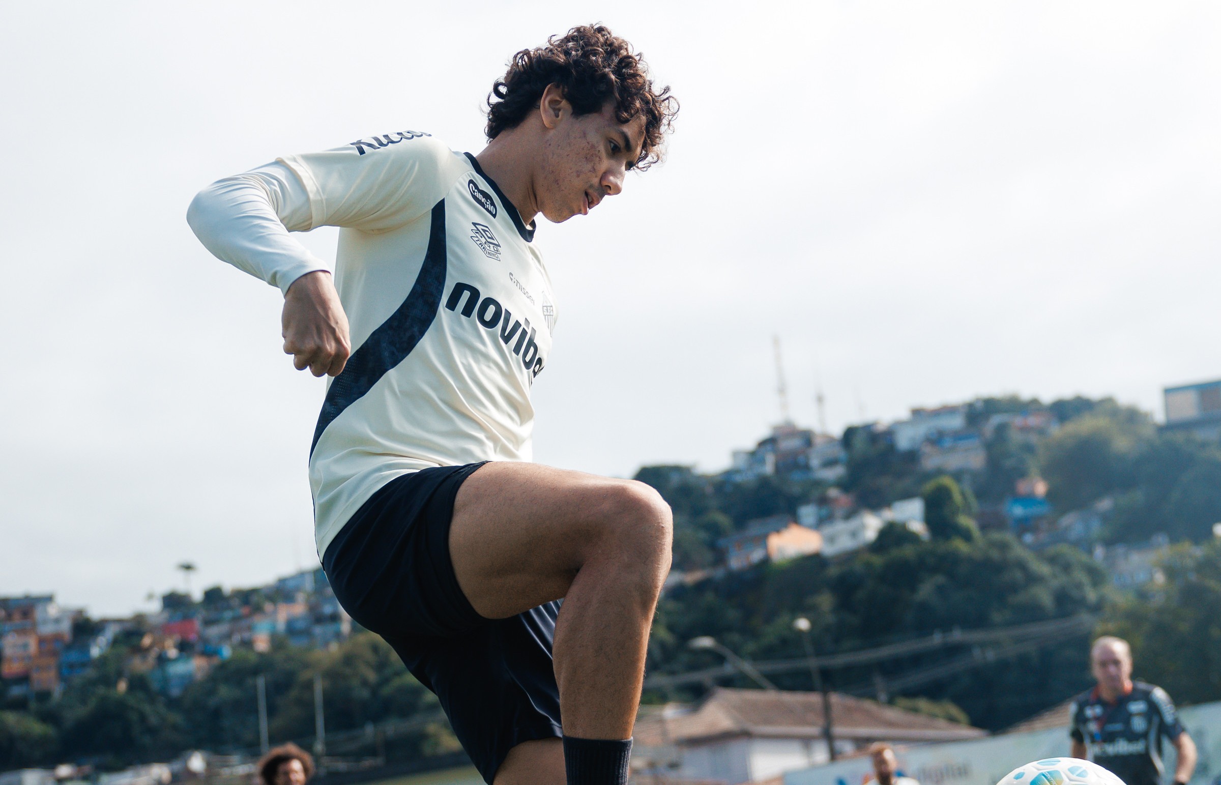 Bontempo volta e reforça Santos contra Mirassol no Brasileirão