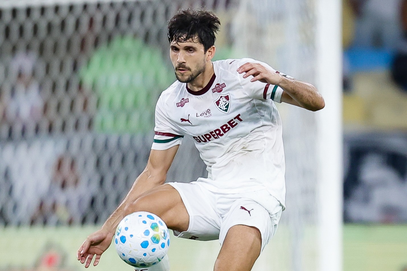 Igor Rabello celebra oportunidade como titular do Fluminense, mas lamenta lesões de zagueiros
