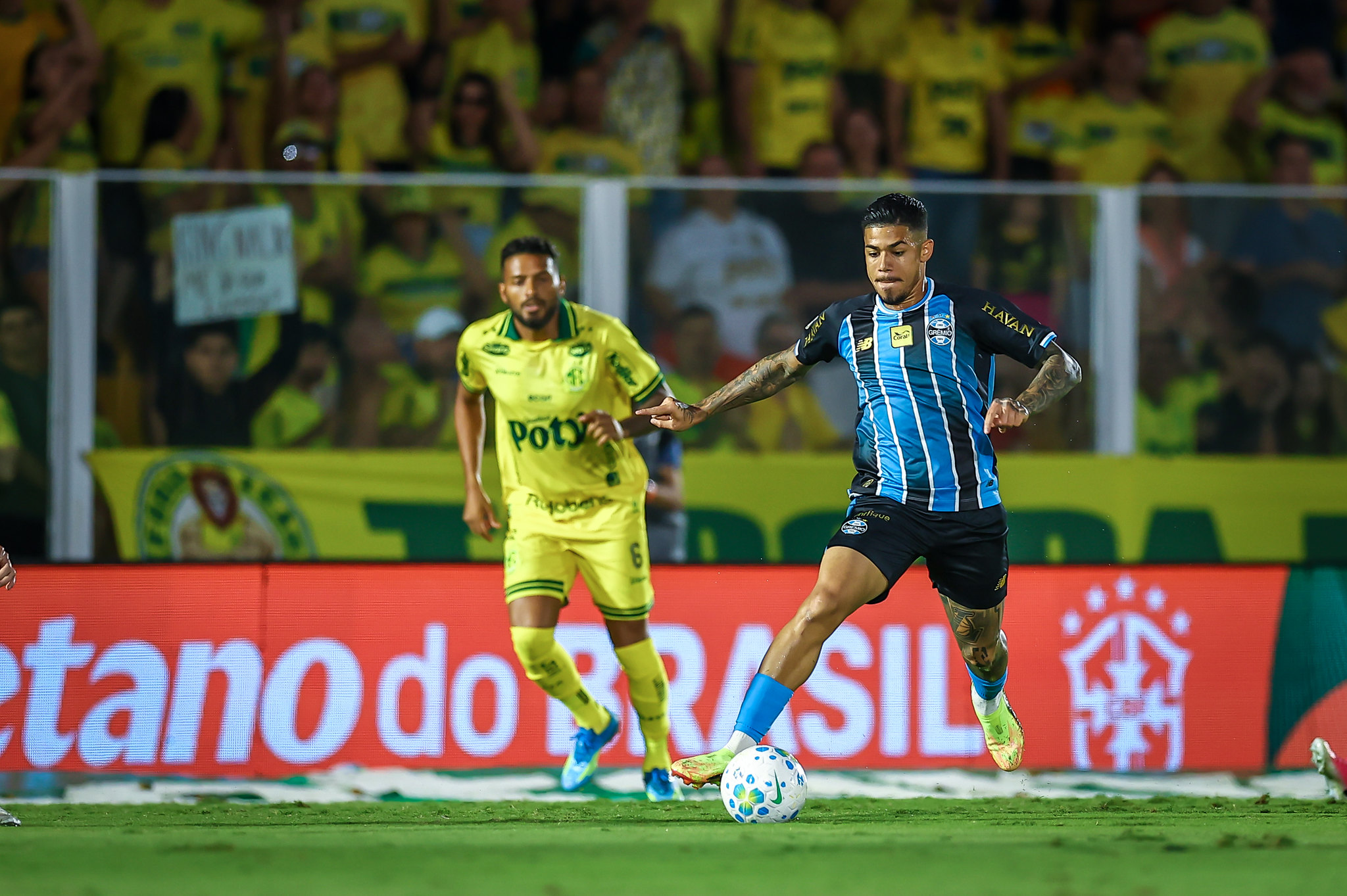 Empate sem gols deixa Grêmio em alerta para necessidade de ajustes no ataque após duelo com Atlético-MG