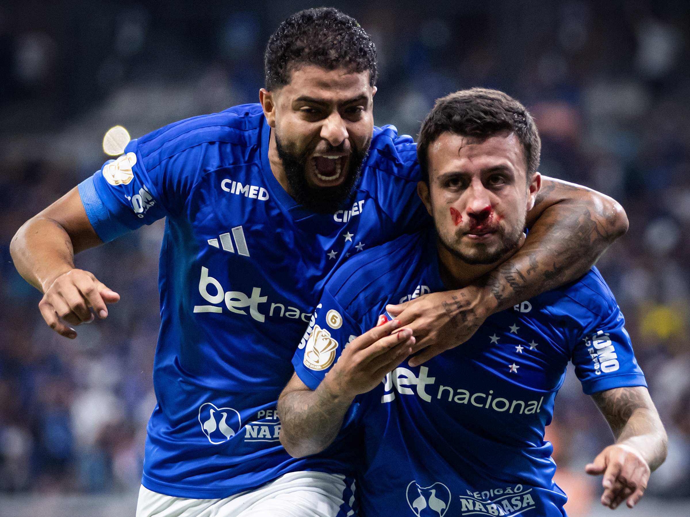 Matheuzinho brilha, e Cruzeiro avança na Copa do Brasil após vitória sobre a Chapecoense