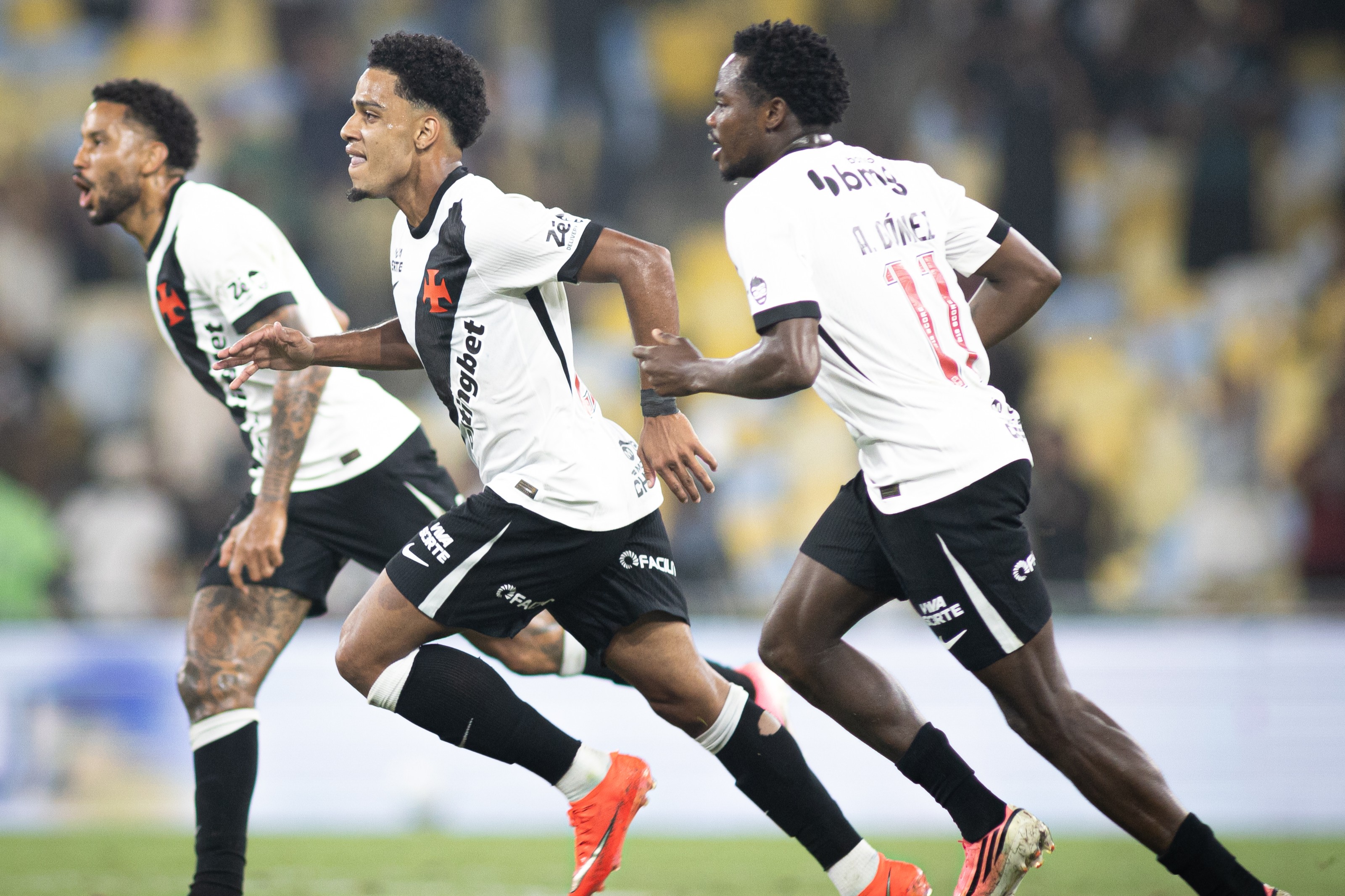 Vasco x Vitória: veja onde assistir ao jogo pela Copa do Brasil