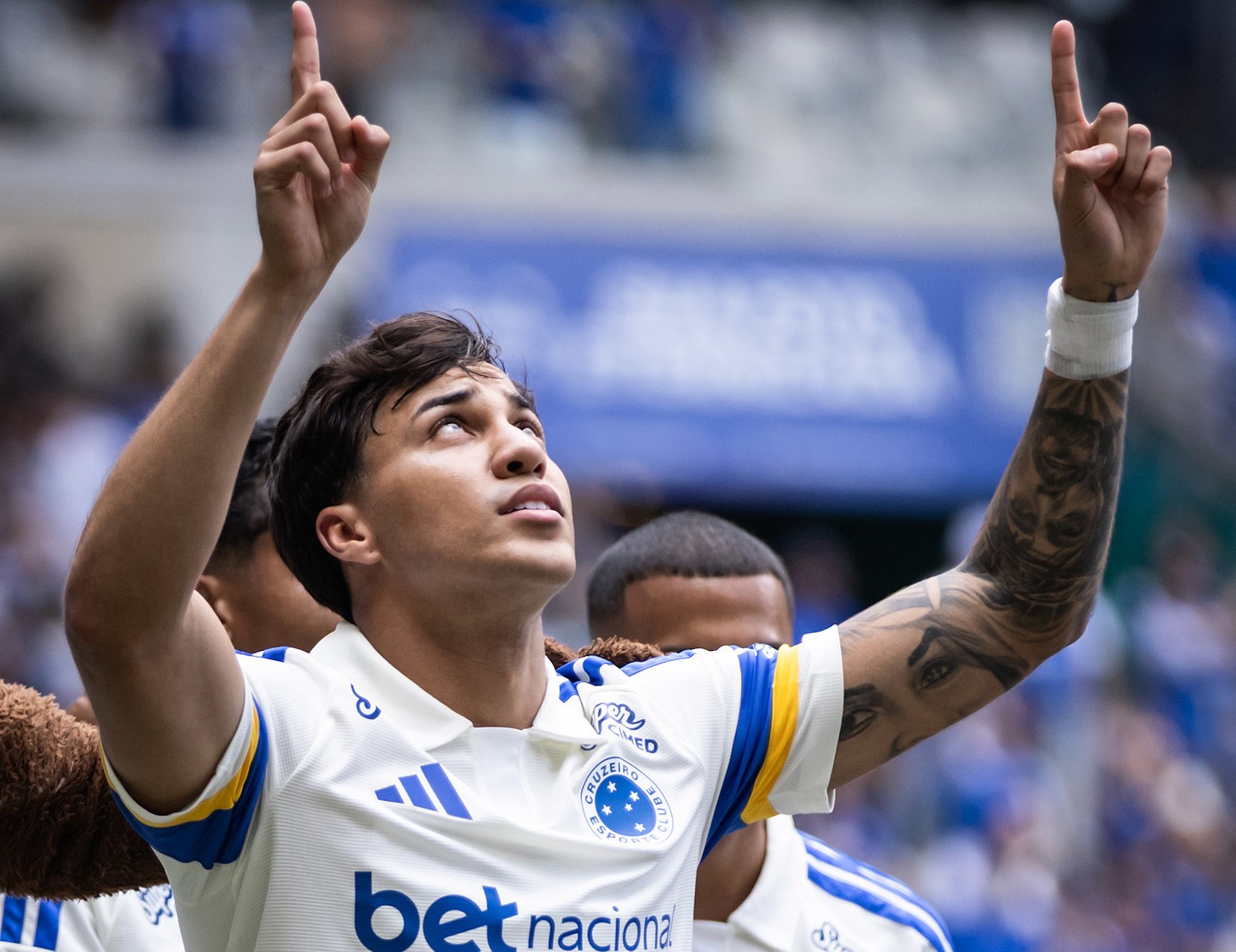 Kaio Jorge celebra gol especial no Dia dos Pais e eleva Cruzeiro a 33 pontos na tabela