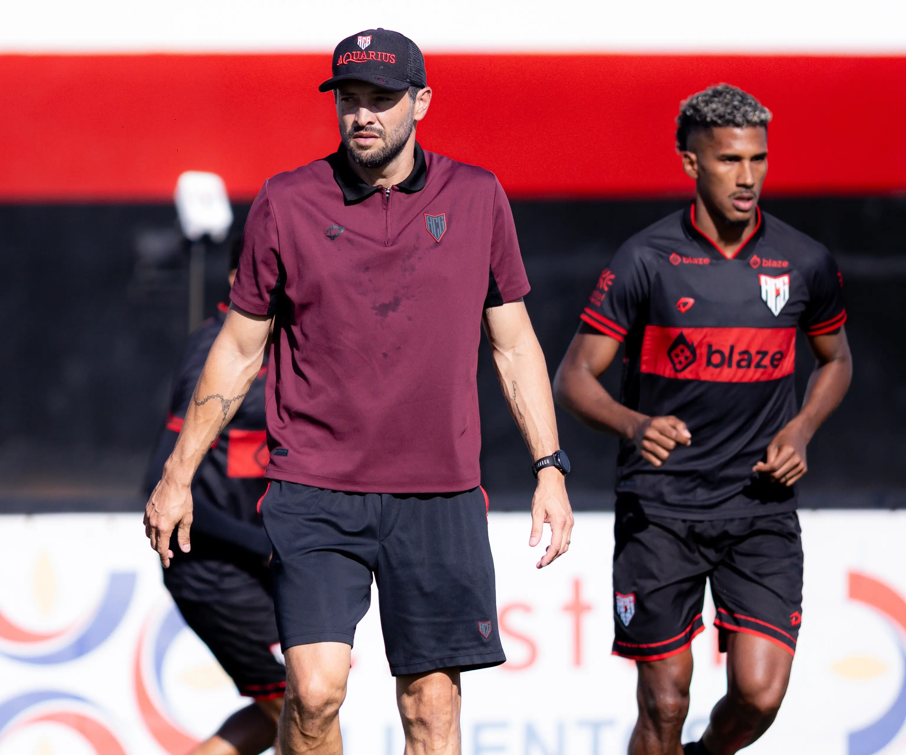 Atlético-GO x Vila Nova: veja prováveis escalações e onde assistir ao confronto pela Série B