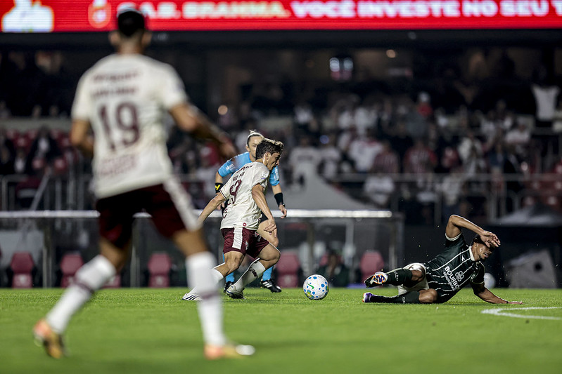 Atuações do São Paulo: Rafael vai mal, e Pablo Maia marca em jogo pouco efetivo