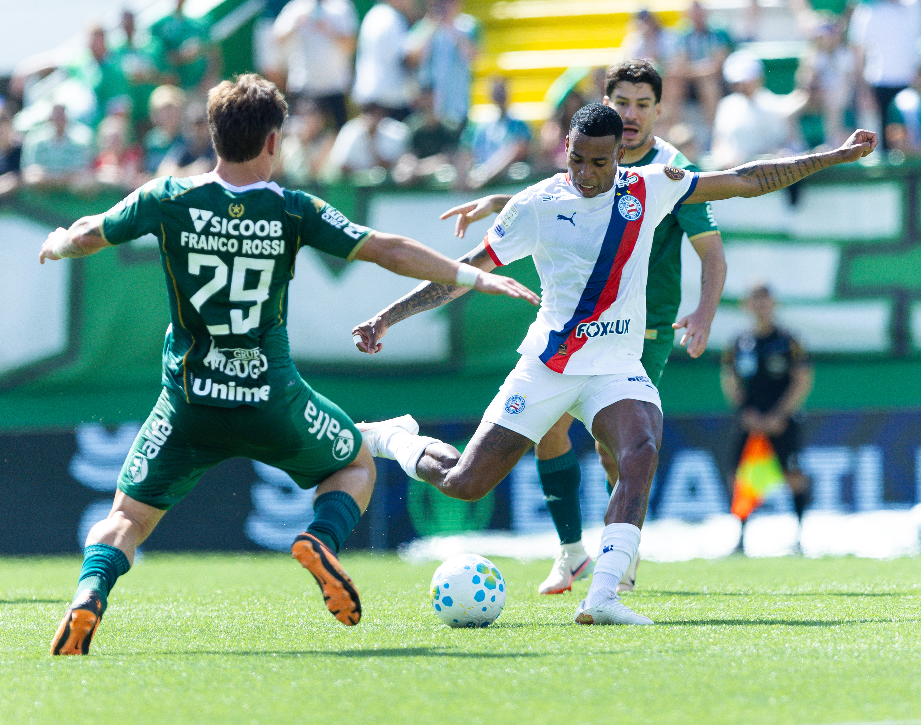 Chapecoense e Bahia empatam em 3 a 3 em jogo movimentado pela 23ª rodada