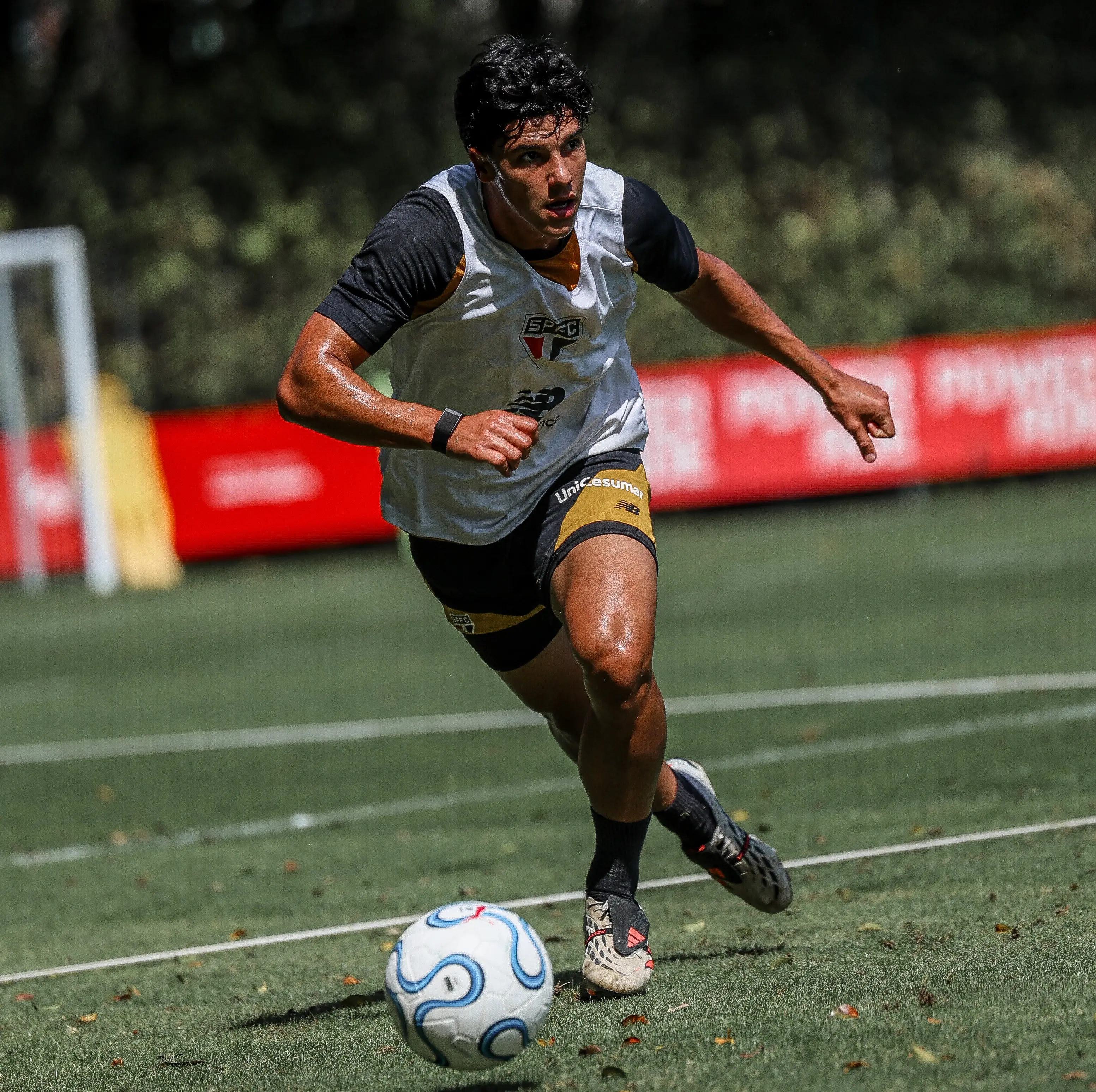Nicolas volta a ser relacionado pelo sub-20 do São Paulo após acidente com vítima