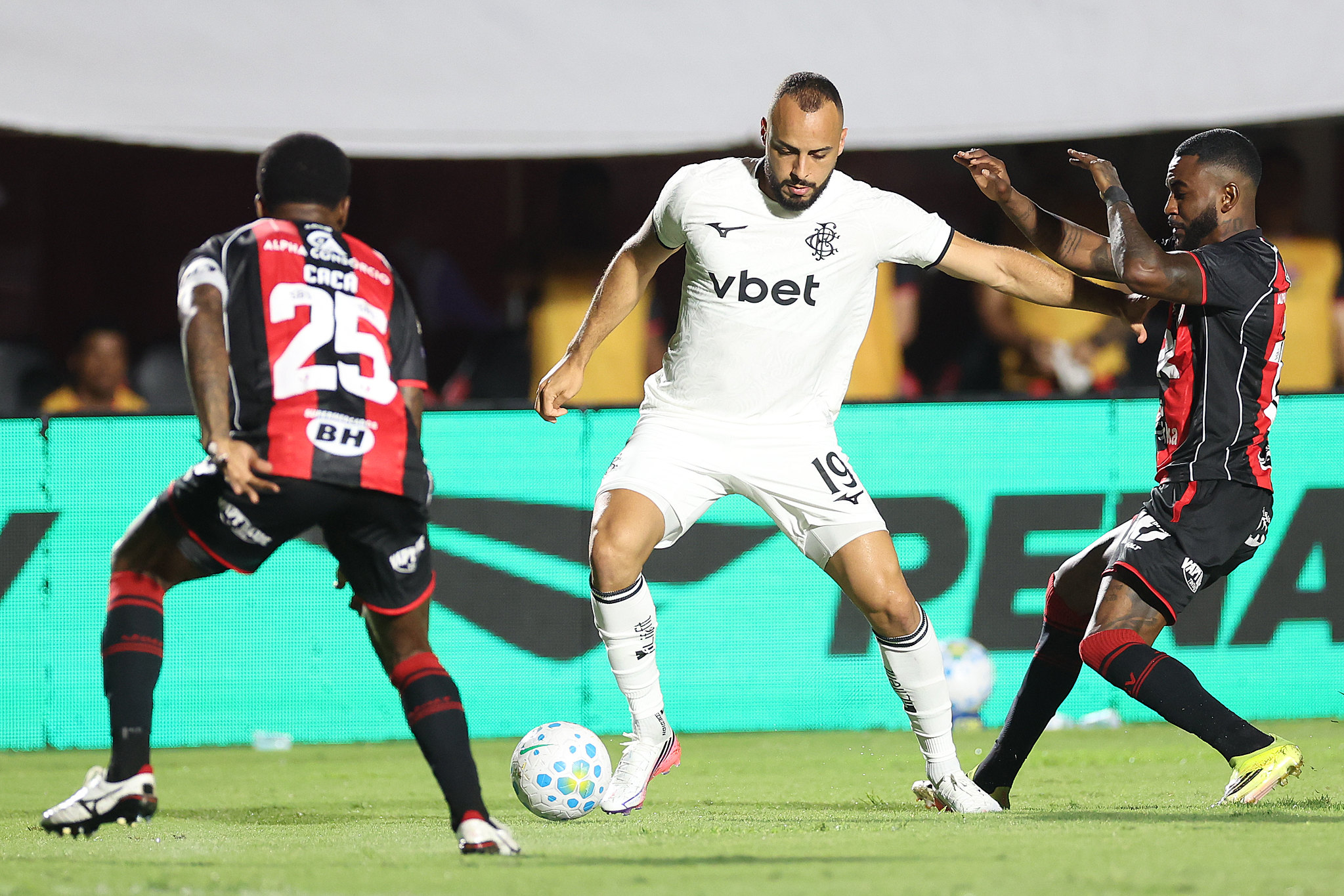 Melhores momentos: Vitória 1 x 0 Botafogo pelo Brasileirão