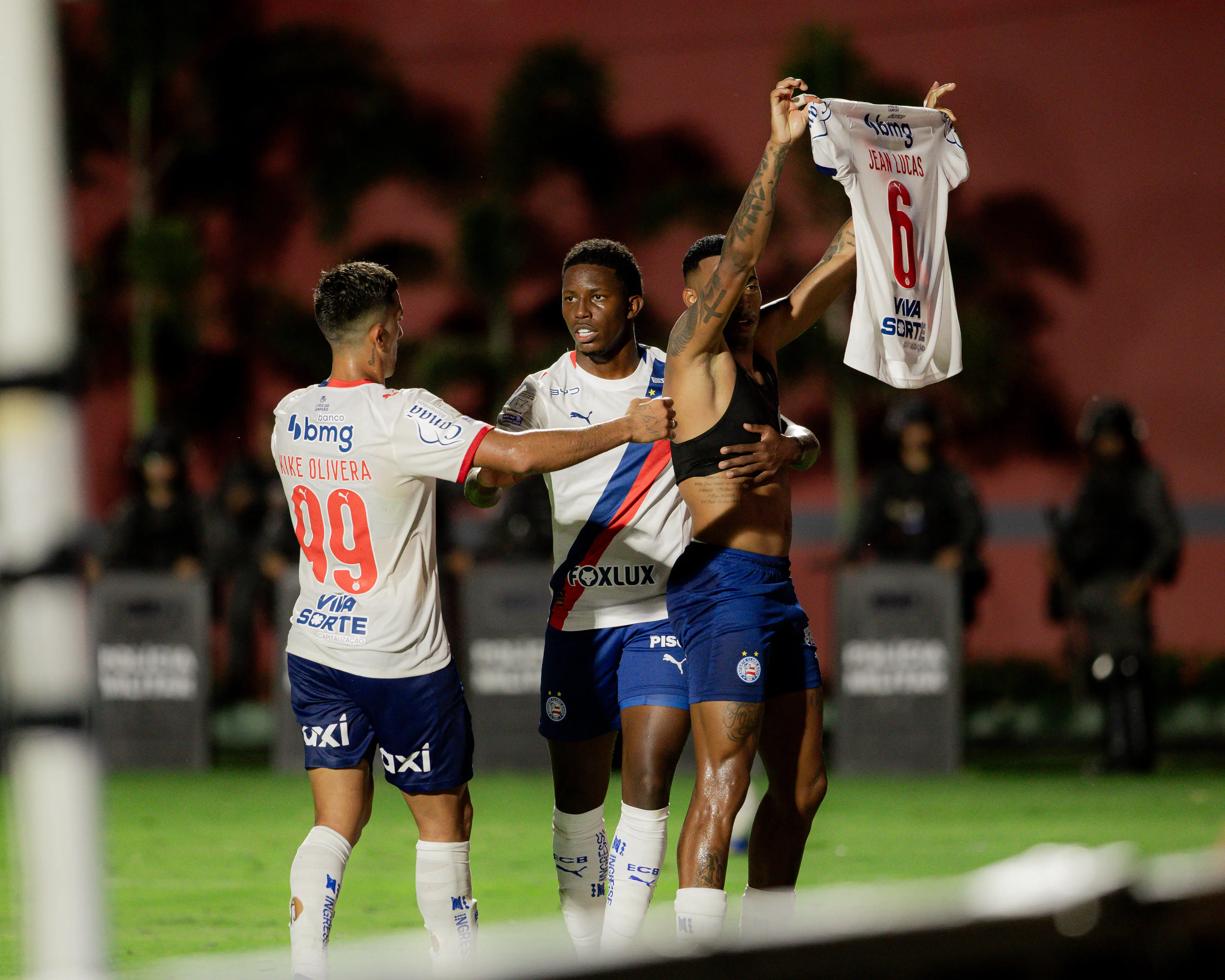 Jean Lucas celebra gol pelo Bahia e minimiza comemoração polêmica em clássico