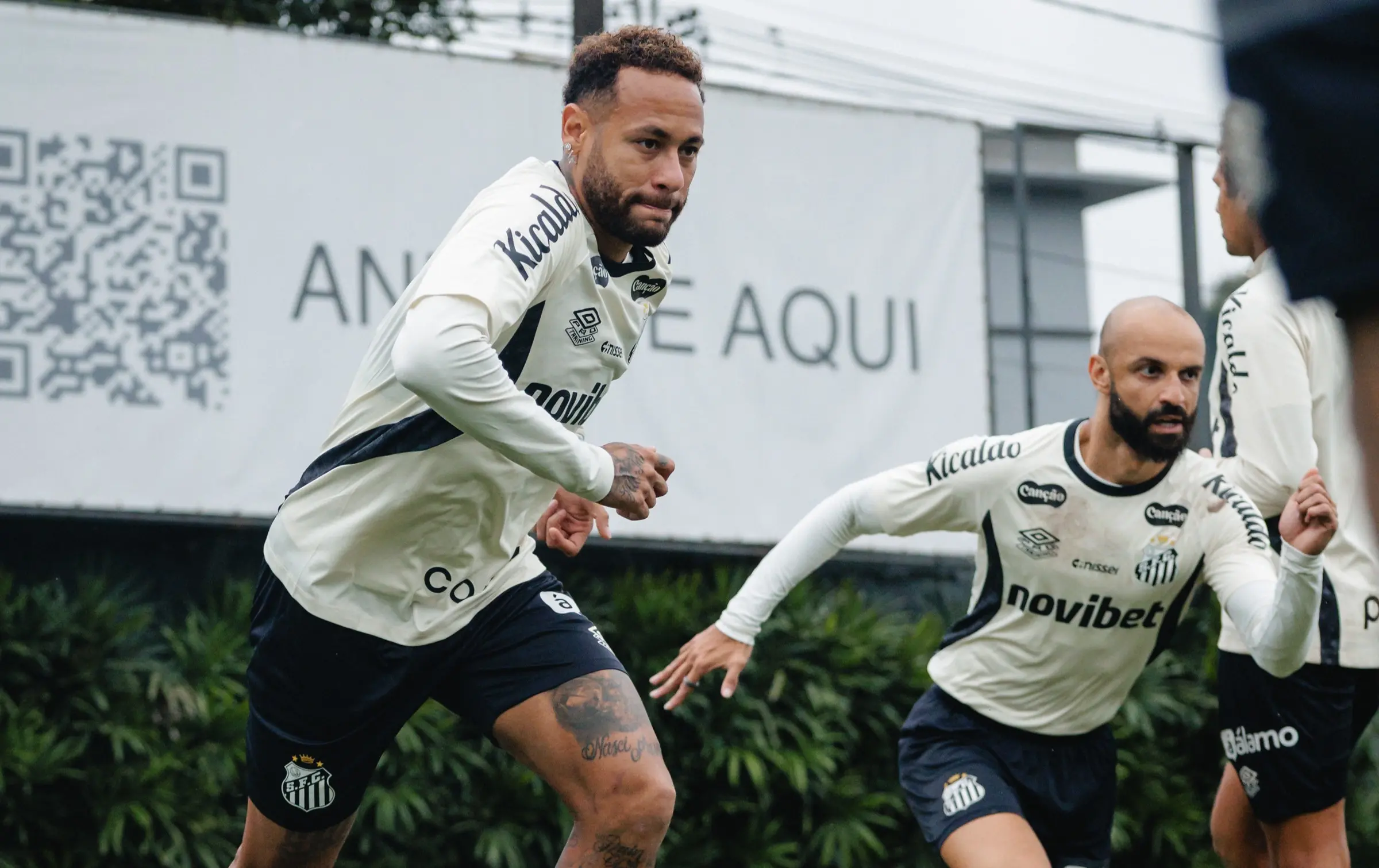 Relacionado, Neymar pode enfim estrear no sintético do Palmeiras após ausências
