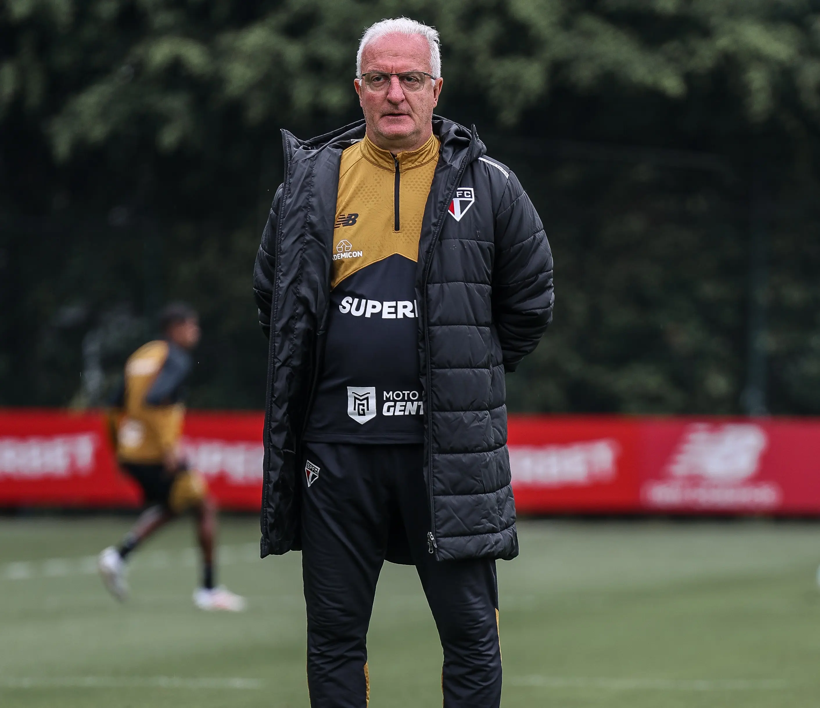 Dorival avalia opções no São Paulo para 'decisão' no Brasileiro em meio à indefinição de Calleri
