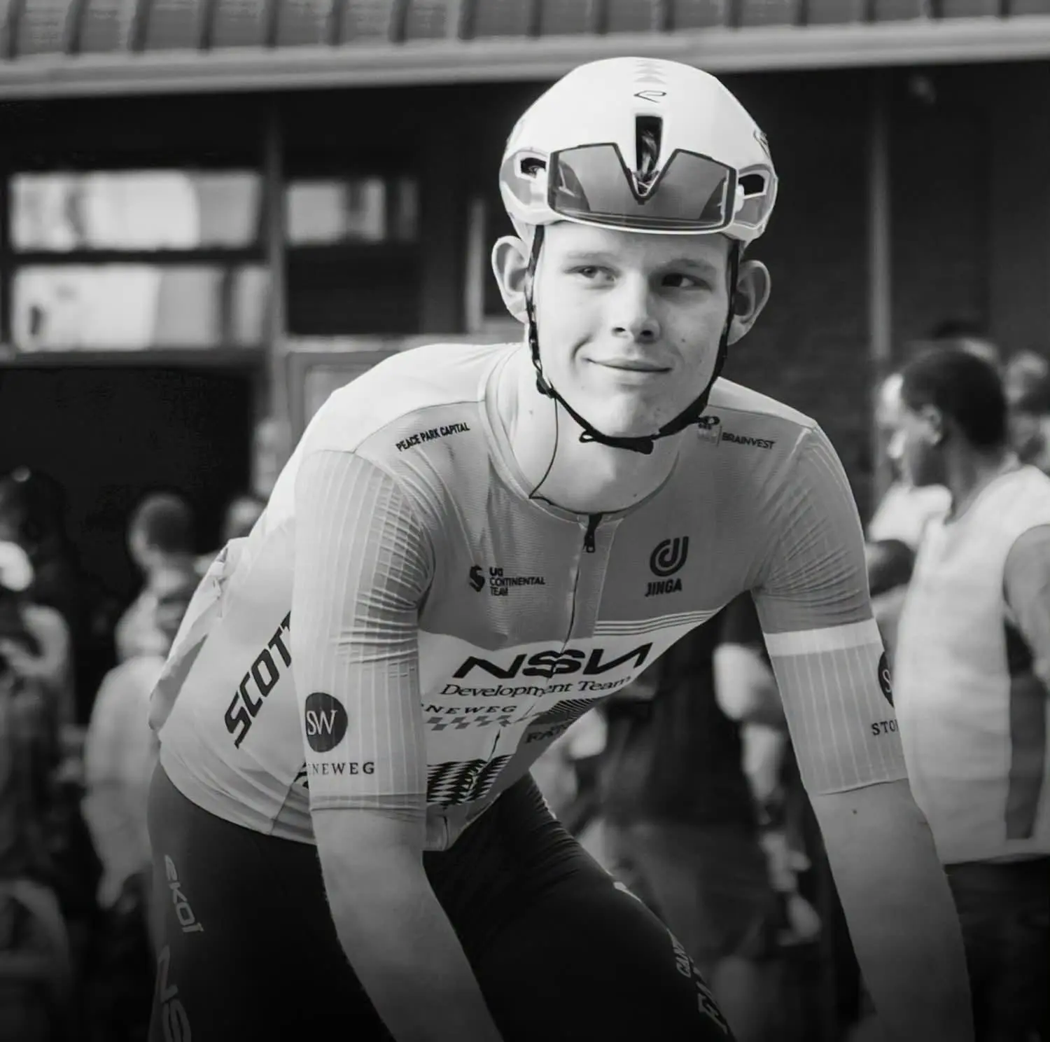 Ciclista de 19 anos morre atropelado durante competição em Portugal