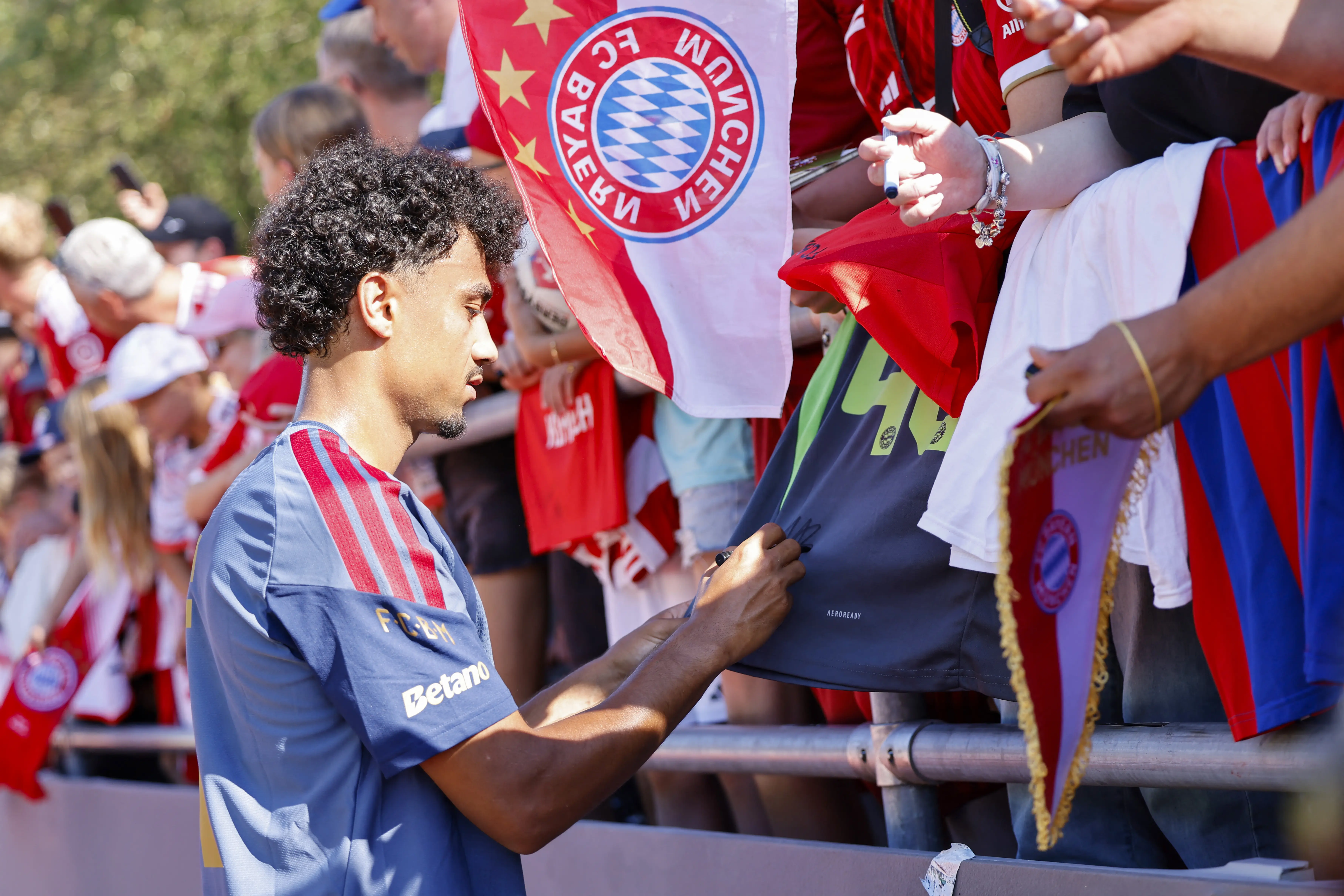 Aston Villa x Bayern de Munique: veja prováveis escalações e onde assistir ao amistoso de pré-temporada