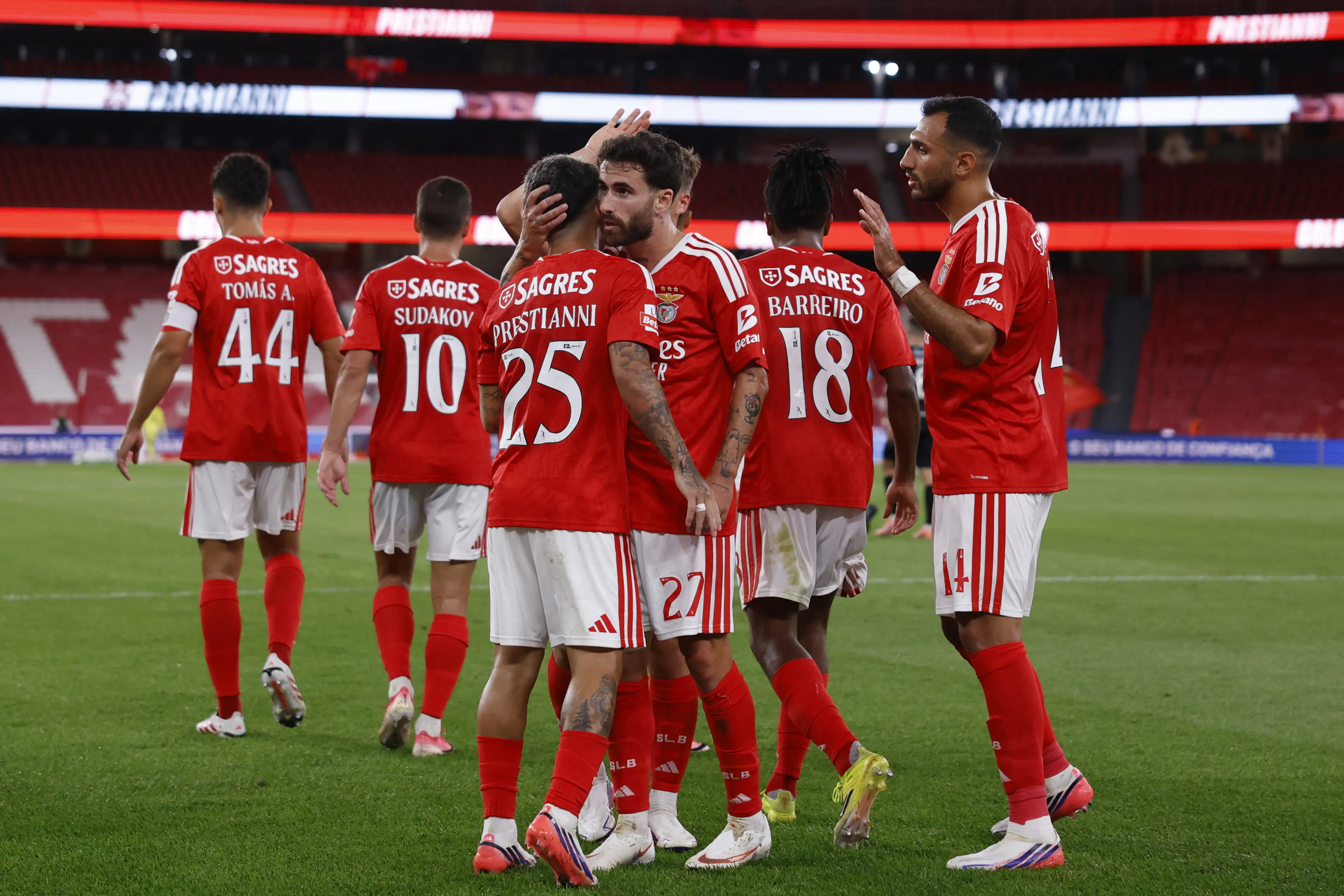 Hearts x Benfica: veja onde assistir ao duelo pelas qualificatórias da Liga Europa