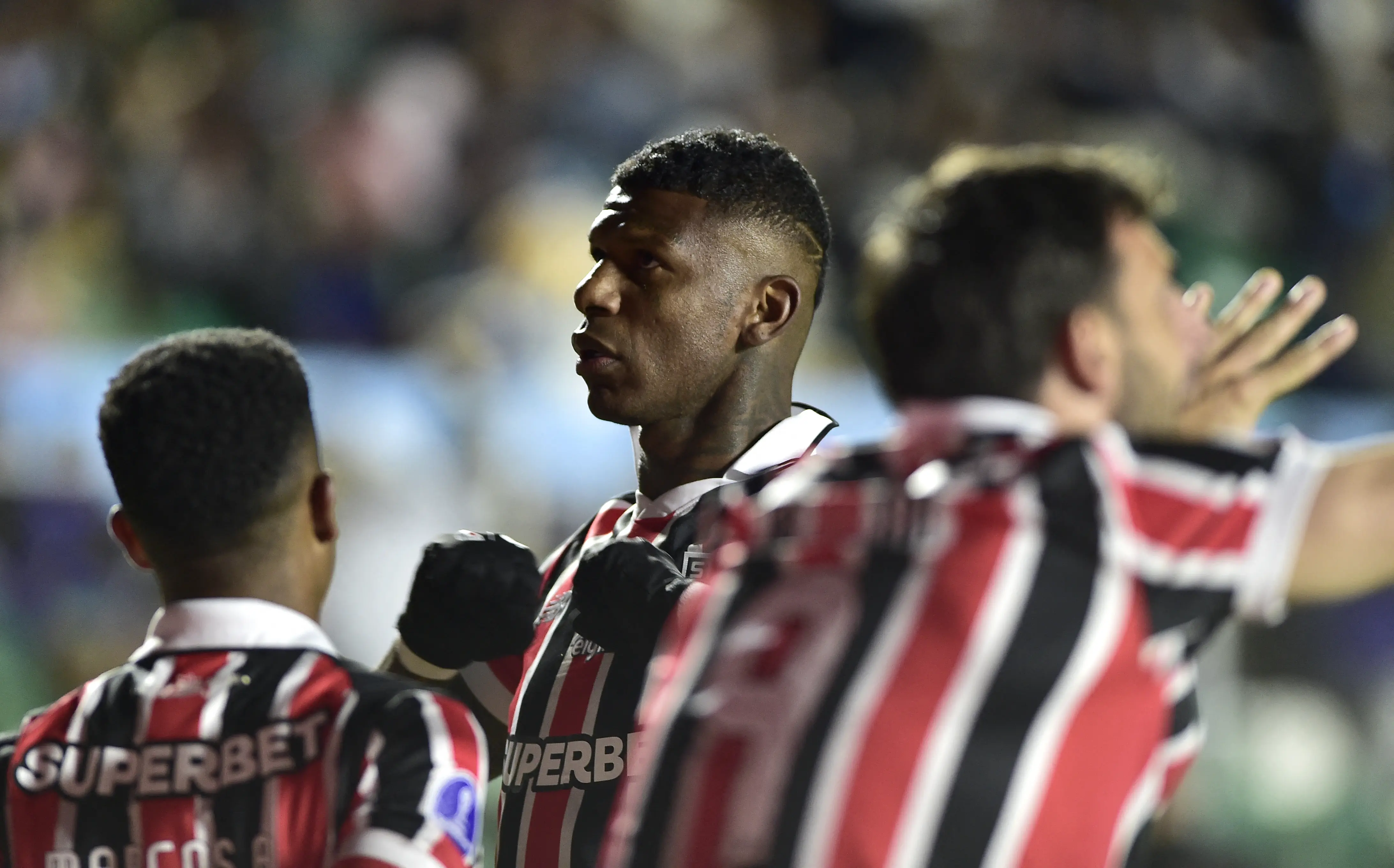 Arboleda marca, e São Paulo segura empate com o Bolívar em La Paz