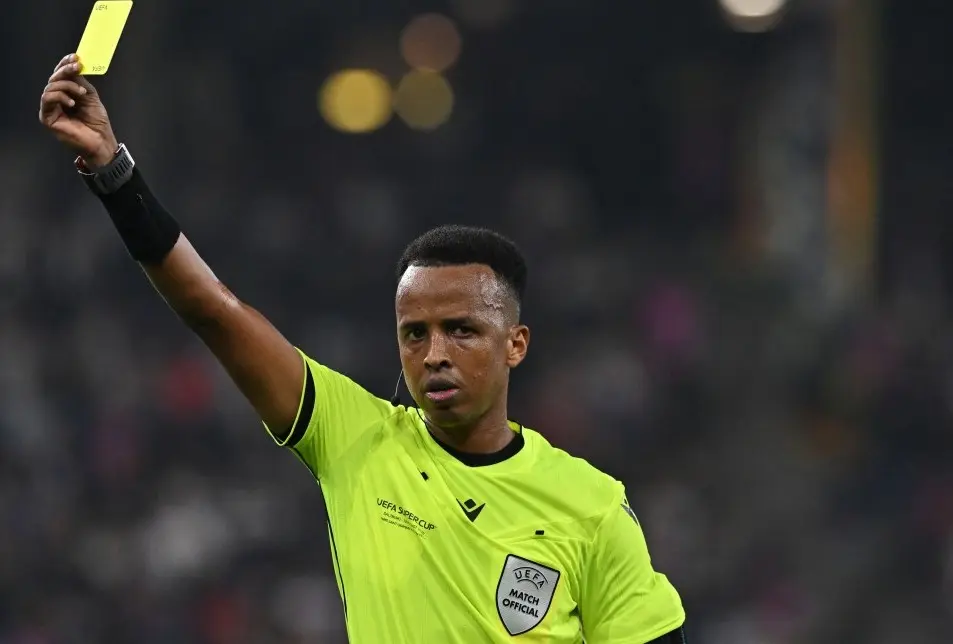 Supercopa da Europa "foi a minha Copa do Mundo", escreve árbitro somali barrado dos EUA