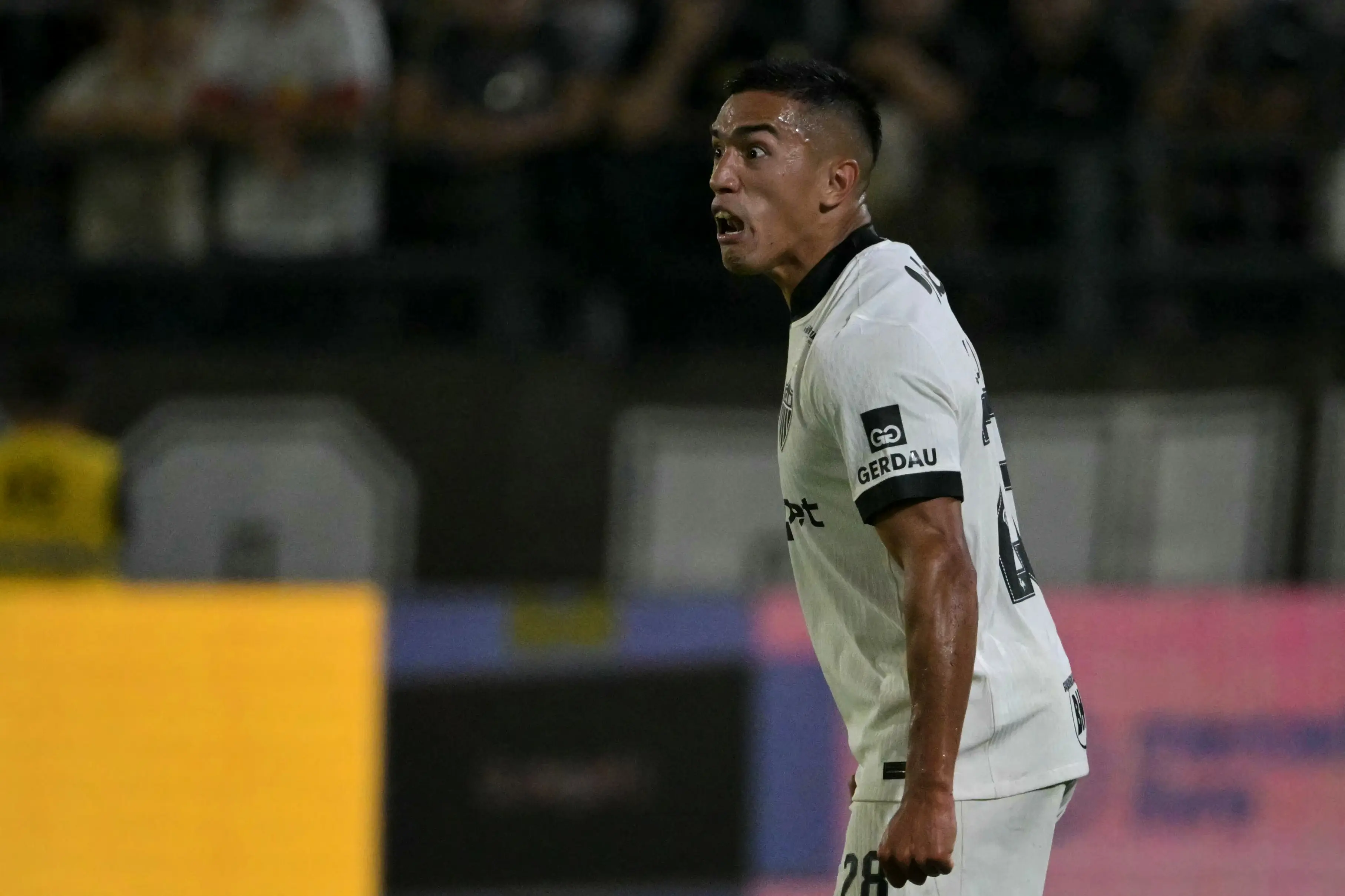 Cuello comemora vantagem do Atlético-MG sobre o Bragantino e celebra sequência invicta
