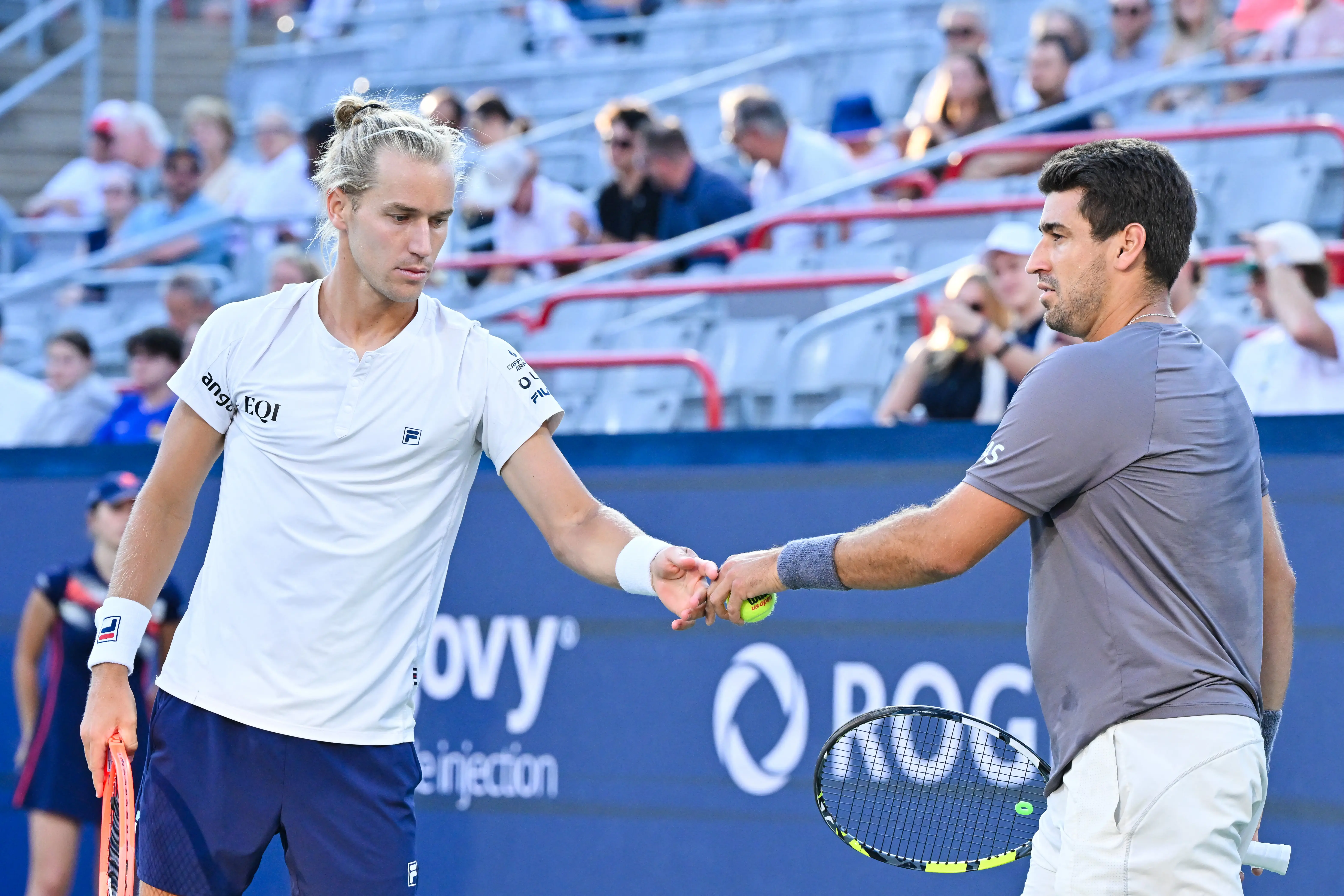 Dupla brasileira faz história e conquista Masters 1000 em Montreal