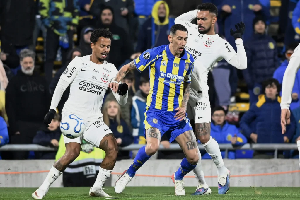 Corinthians sofre expulsão mas segura empate fora de casa contra o Rosario pela ida das oitavas da Libertadores