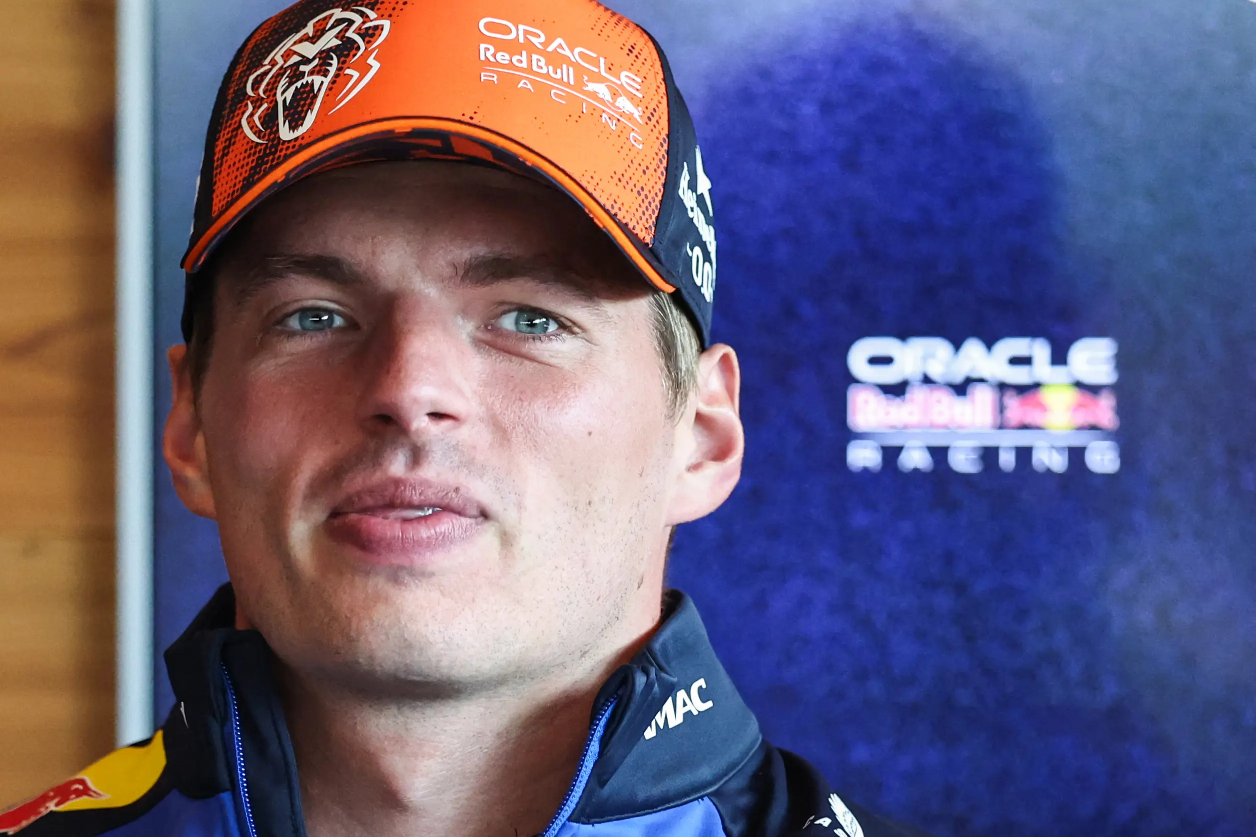 Max Verstappen renova contrato com a Red Bull até 2030 e afasta rumores de saída