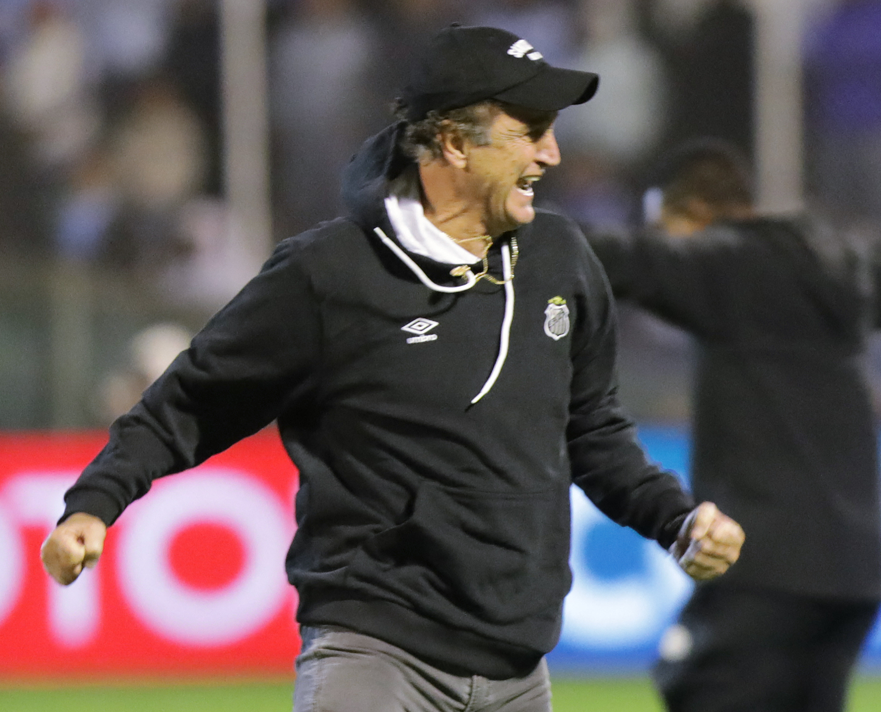 Cuca exalta Santos após classificação e defende trabalho: “Estamos no caminho certo”