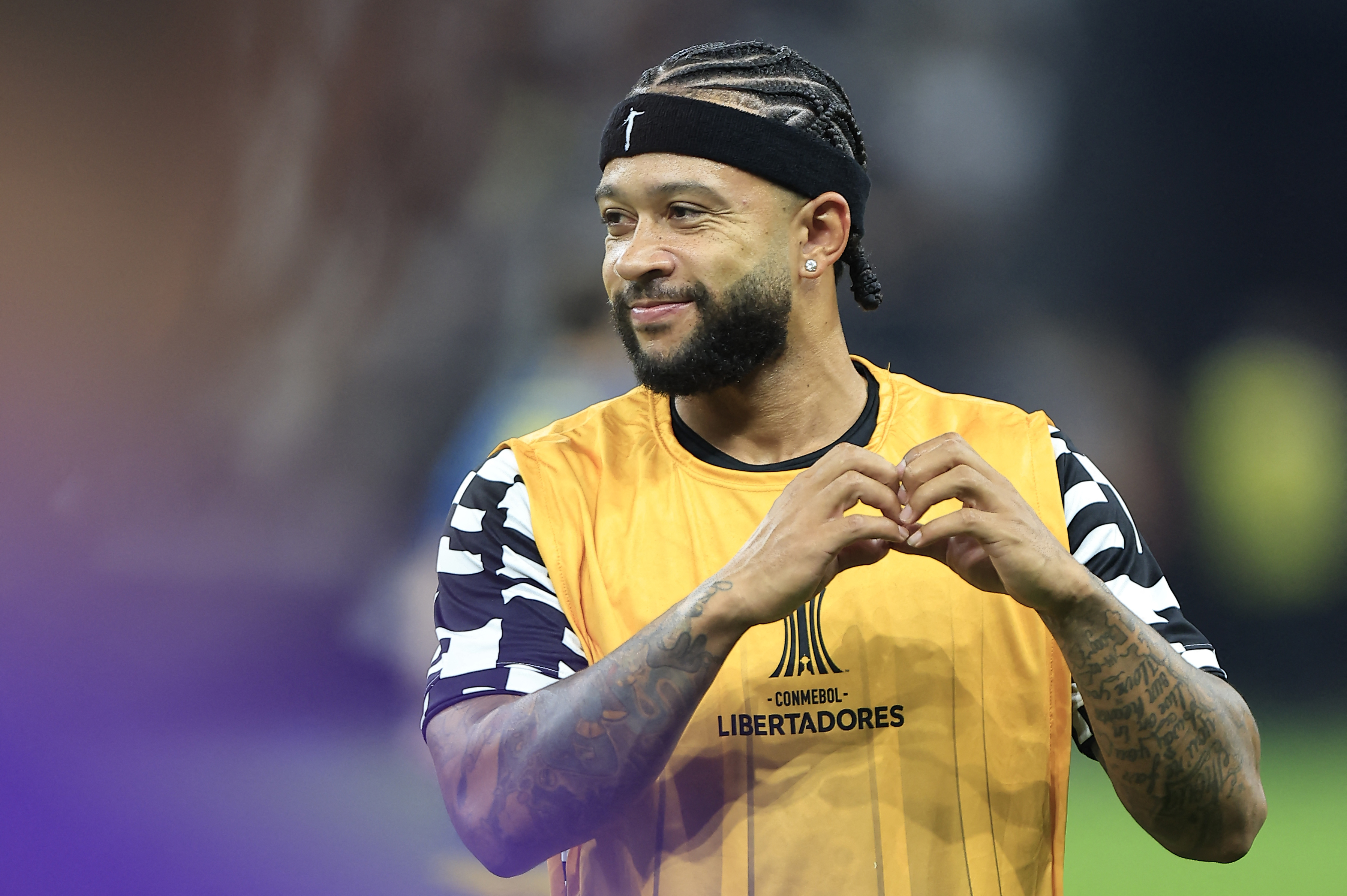 Corinthians resolve impasse e pode ter Memphis contra o Coritiba