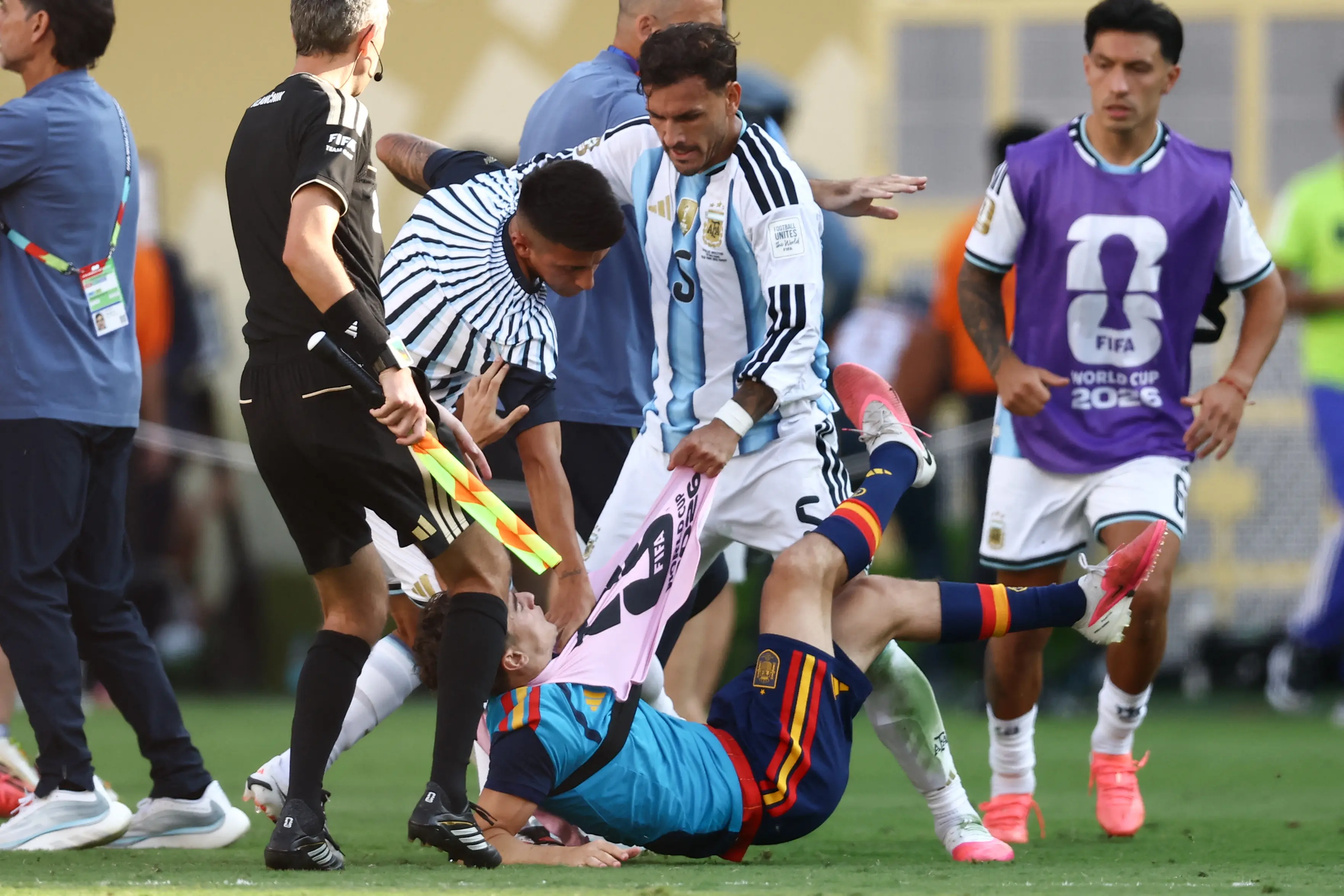 Paredes considera punição da Fifa por incidentes na final da Copa ‘exagerada’